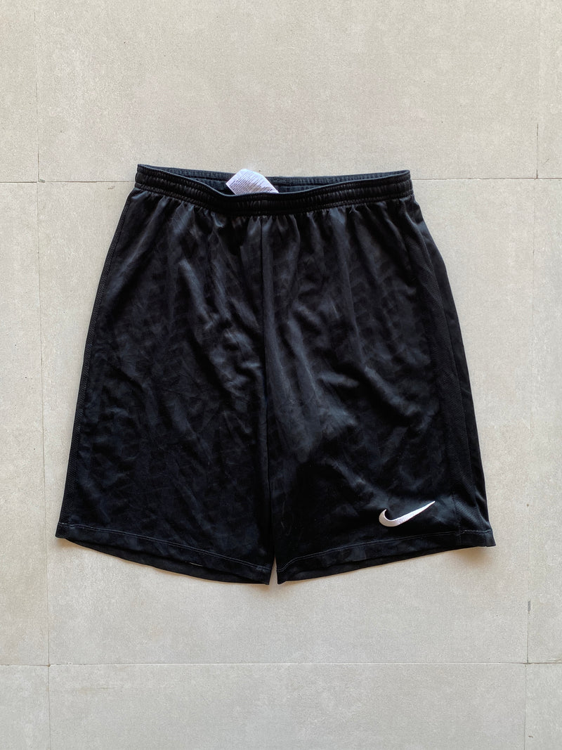 NIKE SHORTS - M