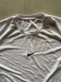 NIKE CENTER SWOOSH DRI FIT TEE -