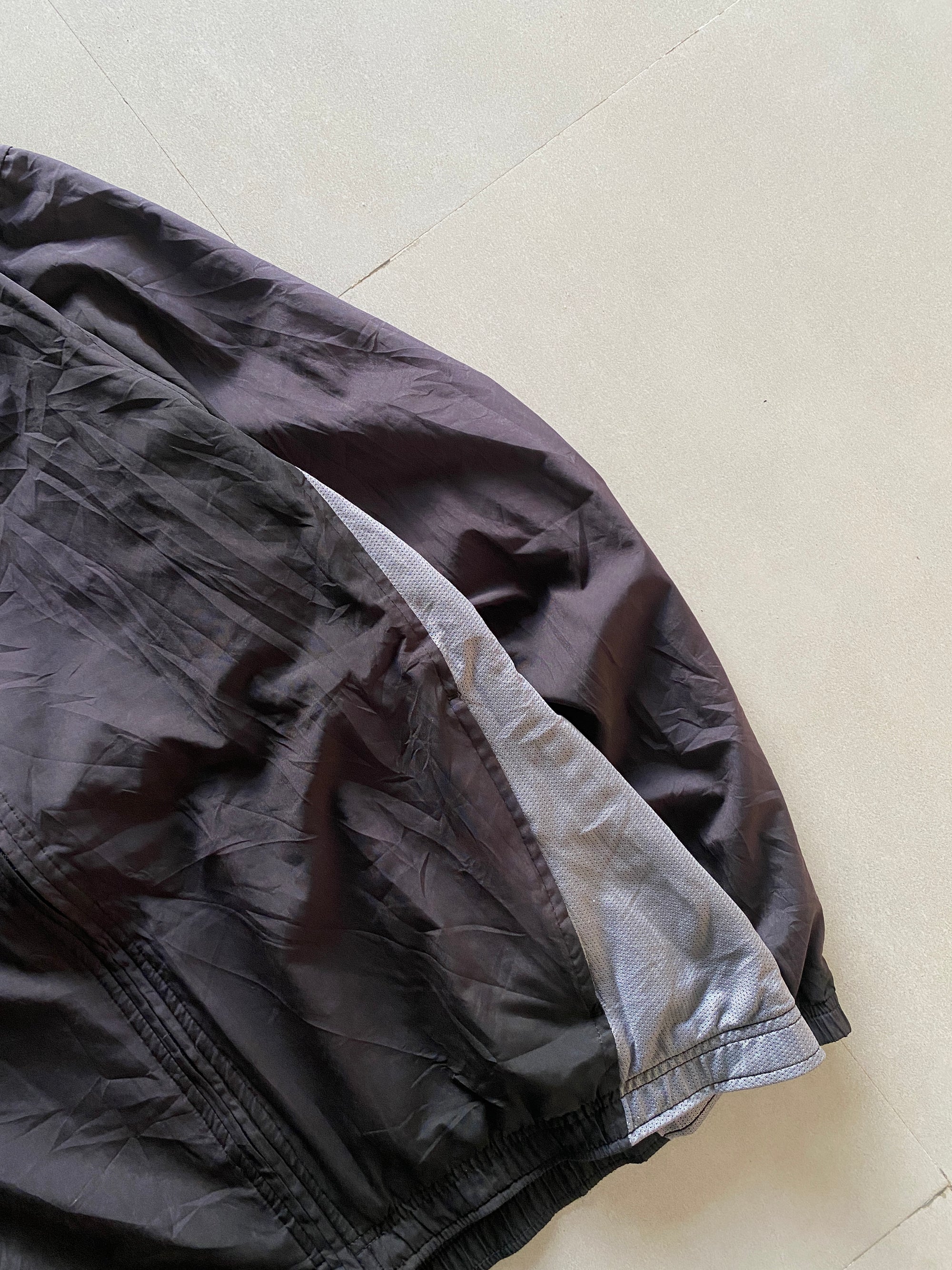 BLACK NIKE BLACK JACKET - XL