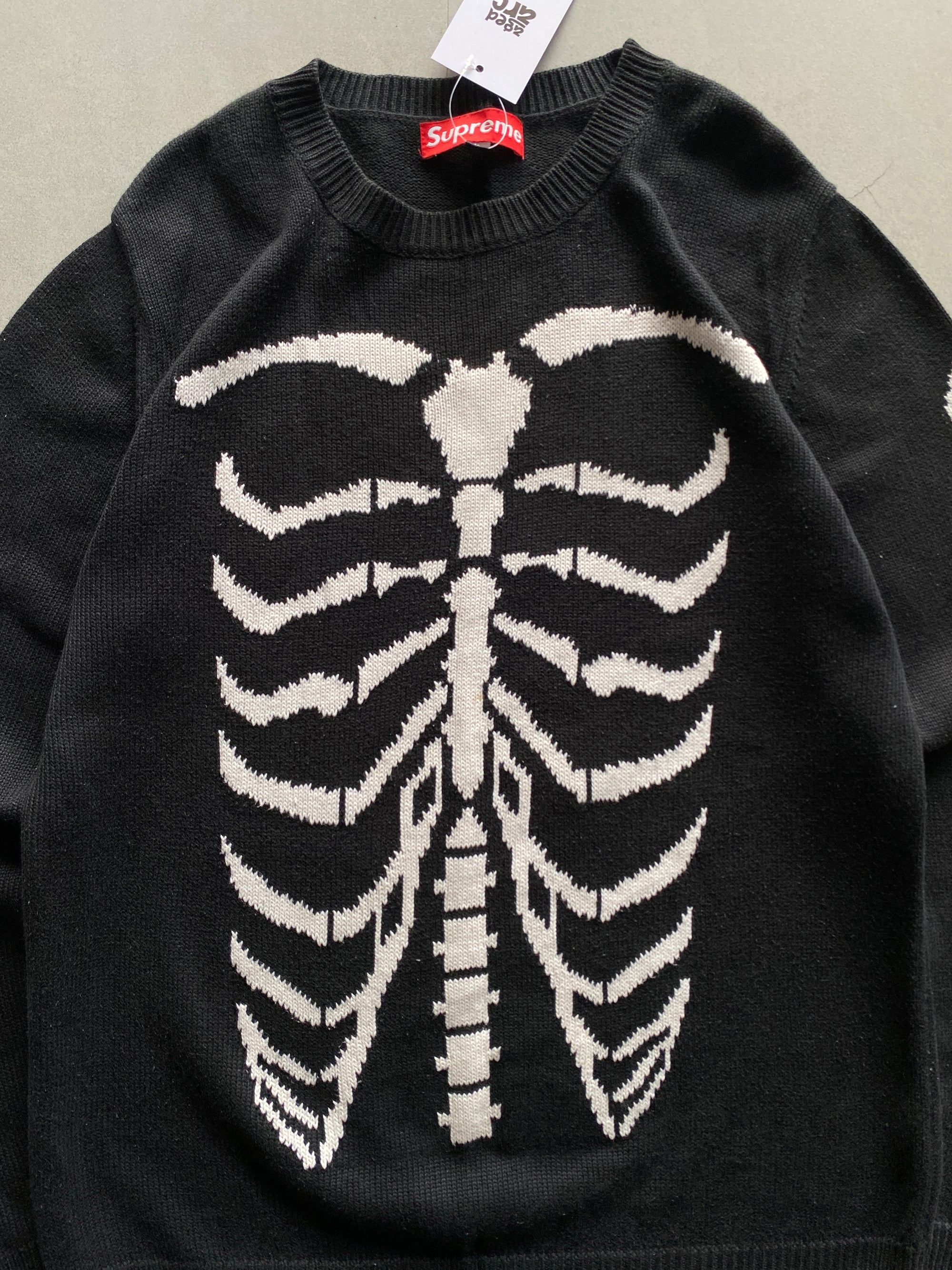 SUPREME SKELETON SWEATSHIRT - M