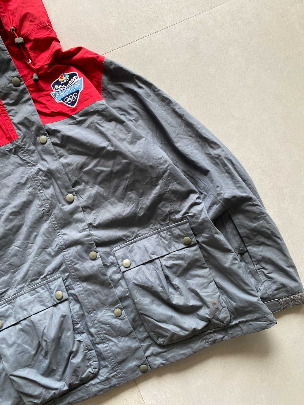 NIKE HEAVY HOODED JACKET  - M