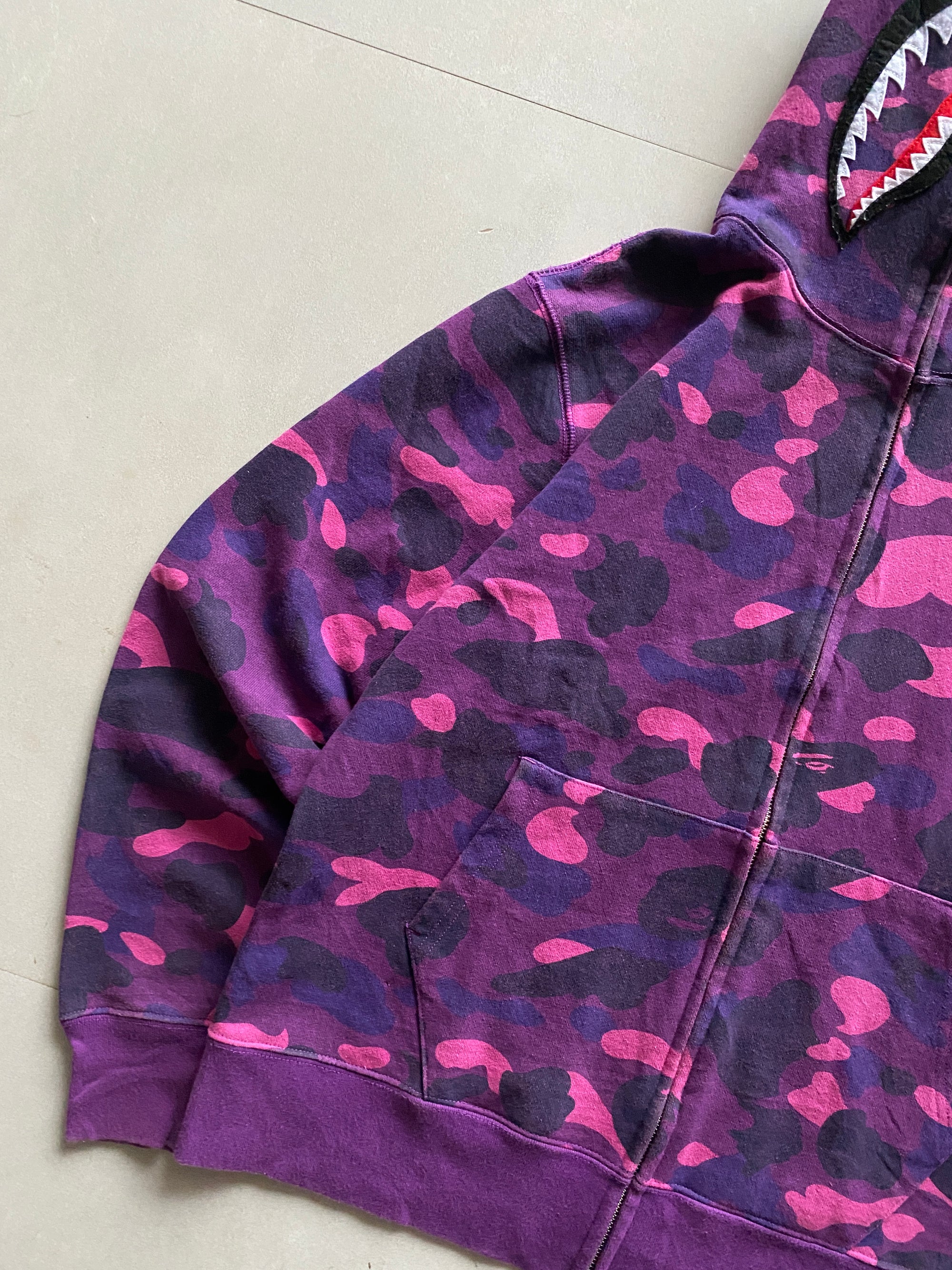 BAPE SHARK HOODIE - M