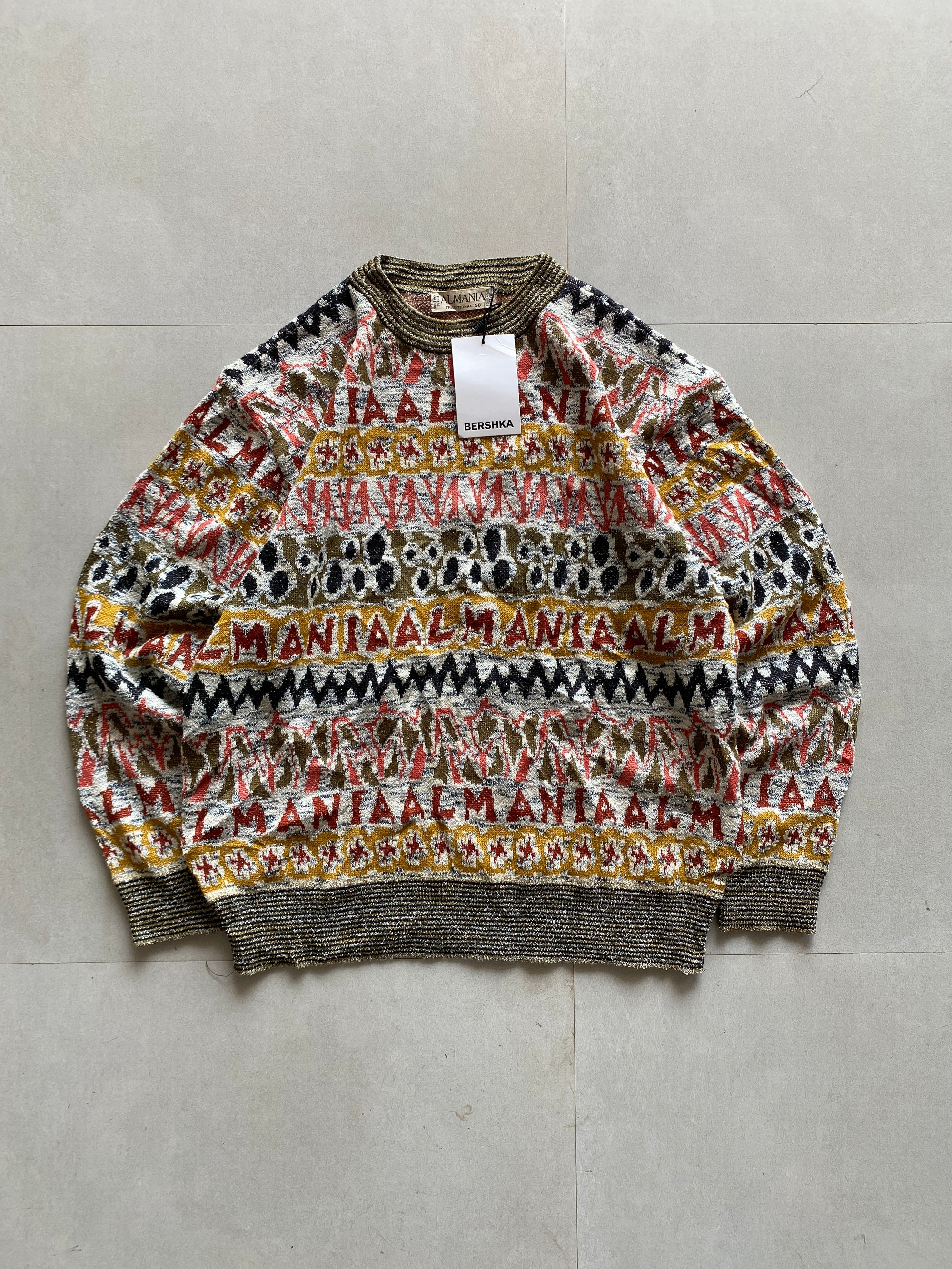 PRINTED KNIT SWEATER - M