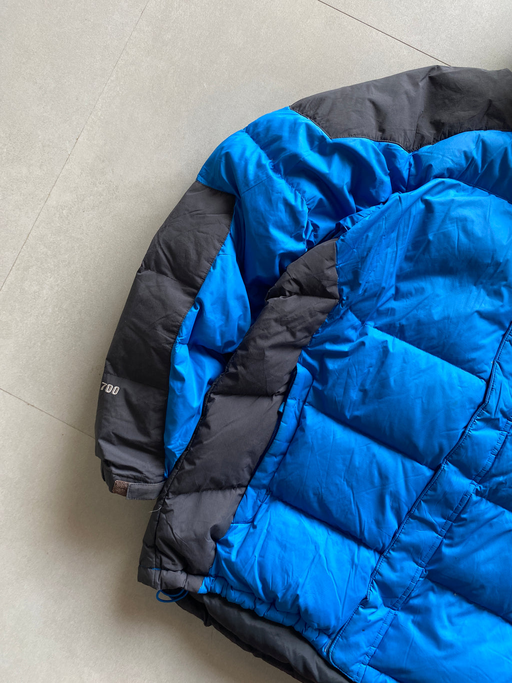 THE NORTH FACE HYVENT 700 PUFFER JACKET - XL