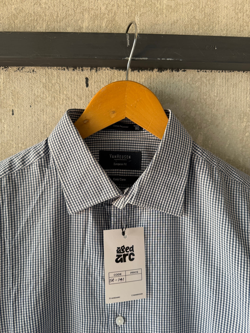 VANHEUSEN SHIRT - L ST141
