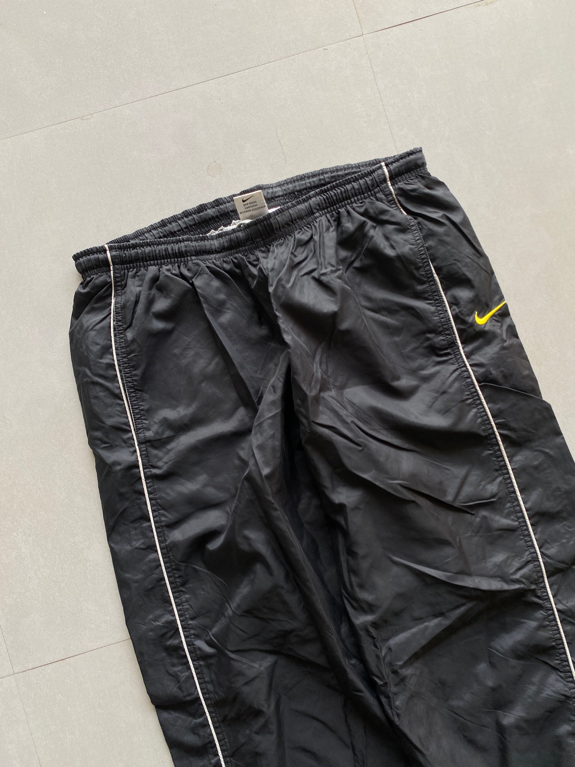 90s NIKE TRACK PANT - M