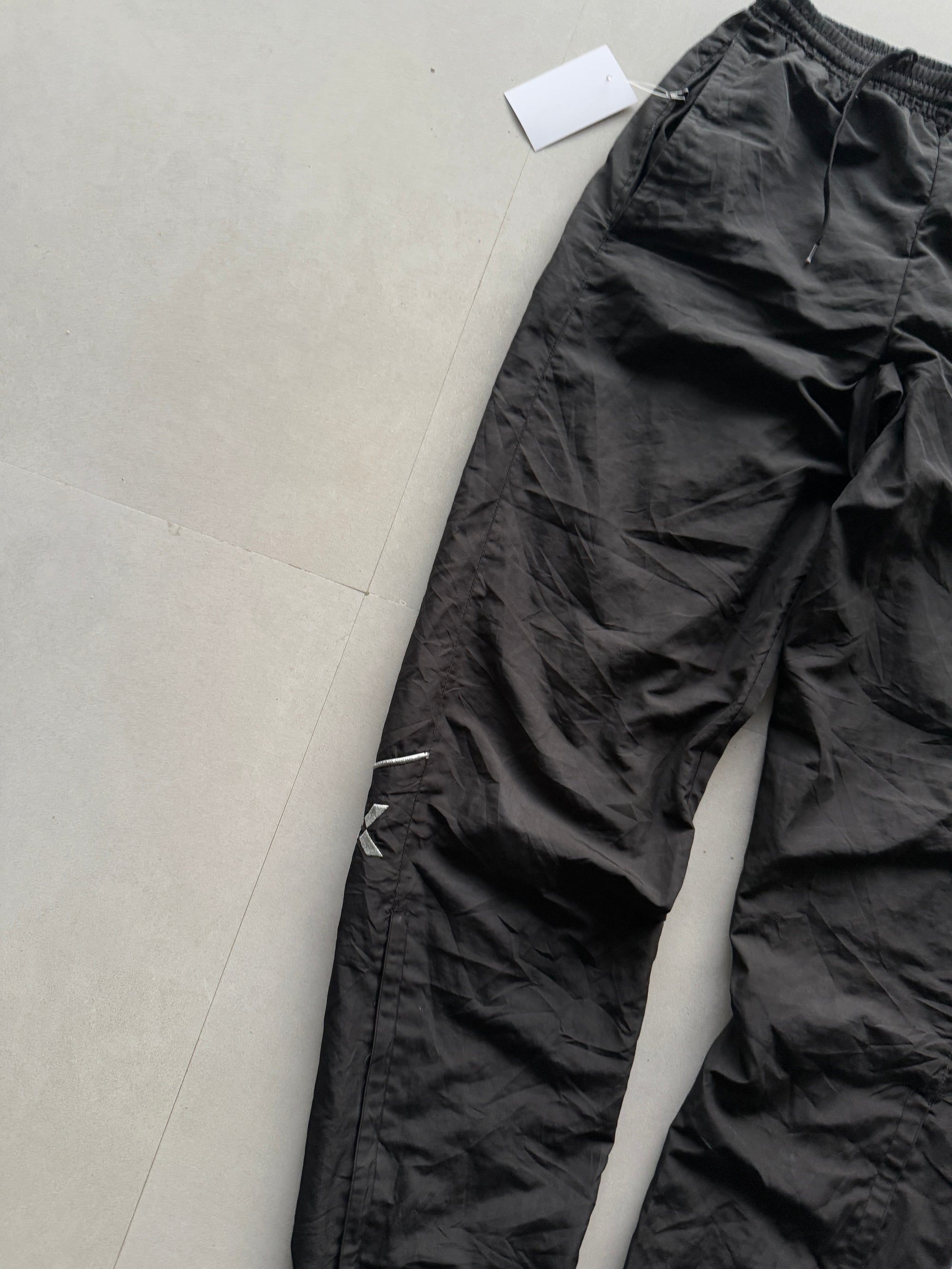 VINTAGE UMBRO TRACK PANTS - M