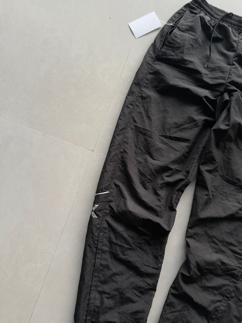 VINTAGE UMBRO TRACK PANTS - M