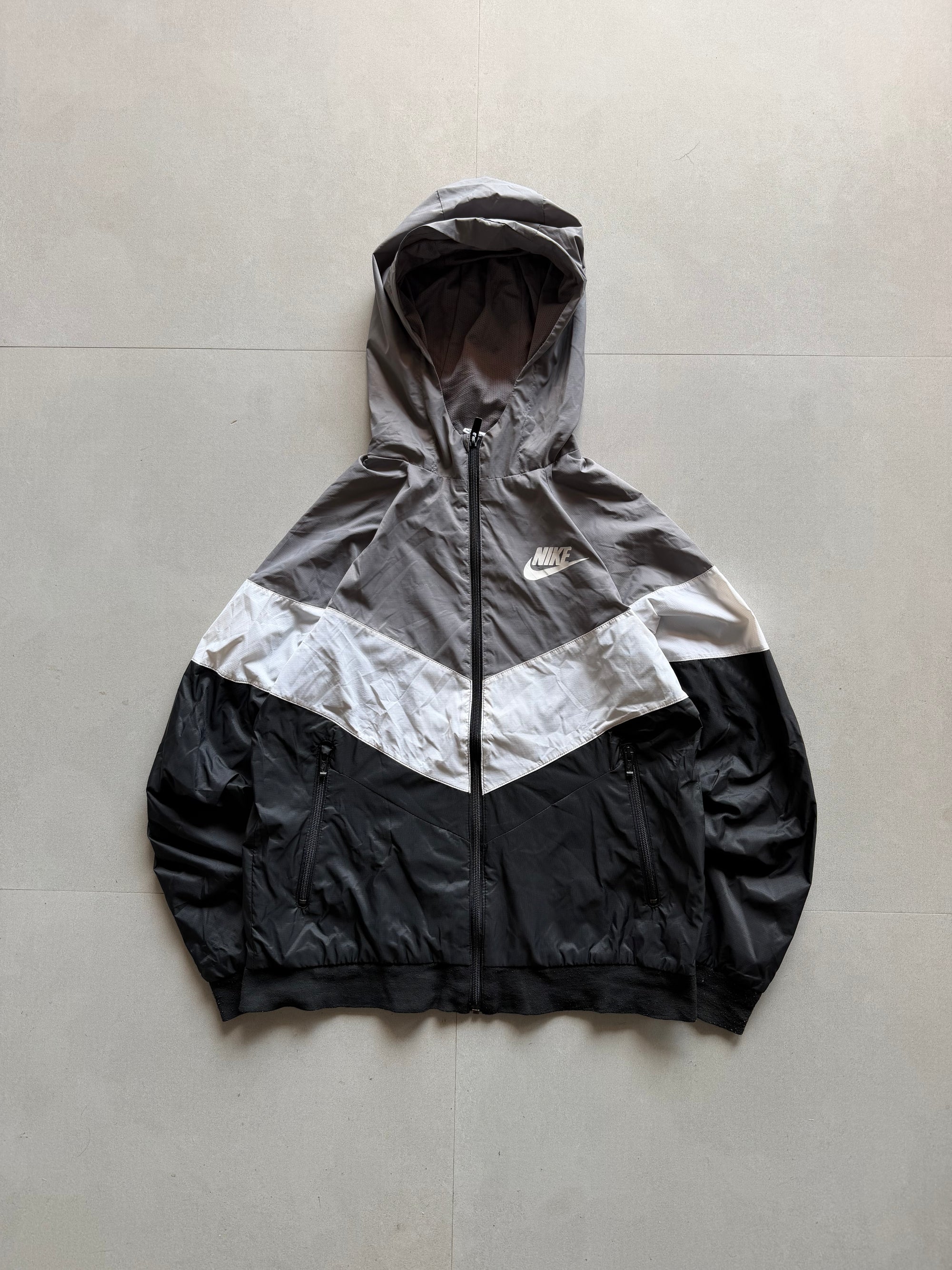 NIKE HOODED JACKET - XS