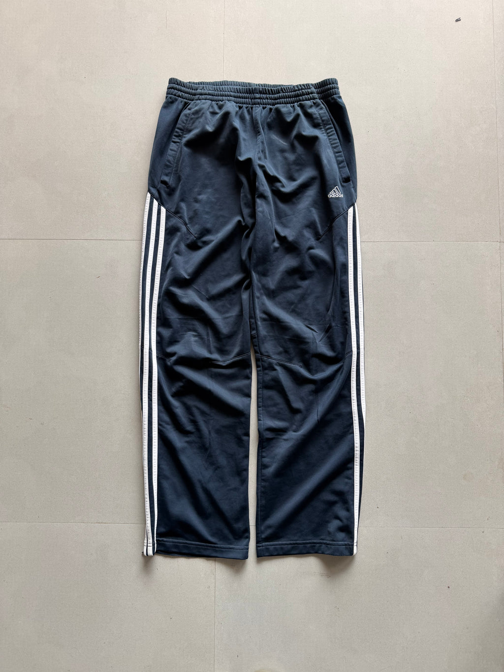 ADIDAS STRIPED TRACK PANT16 - M