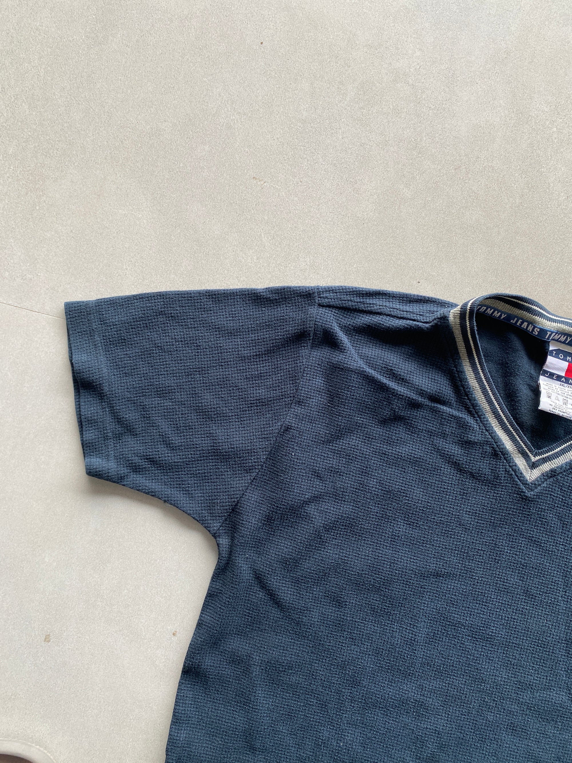 90s TOMMY HILFIGER TEE - S