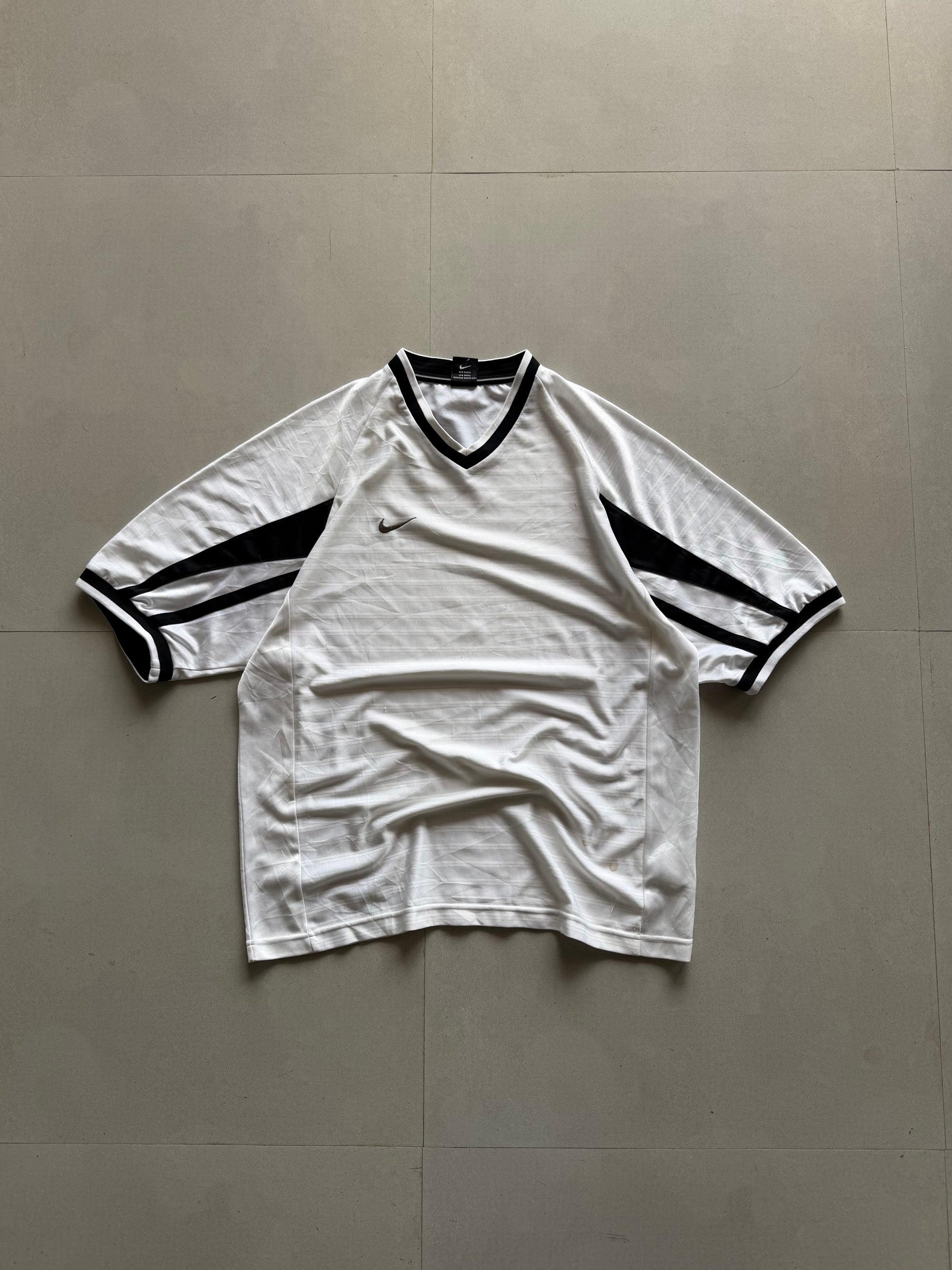 90S NIKE TEE - L