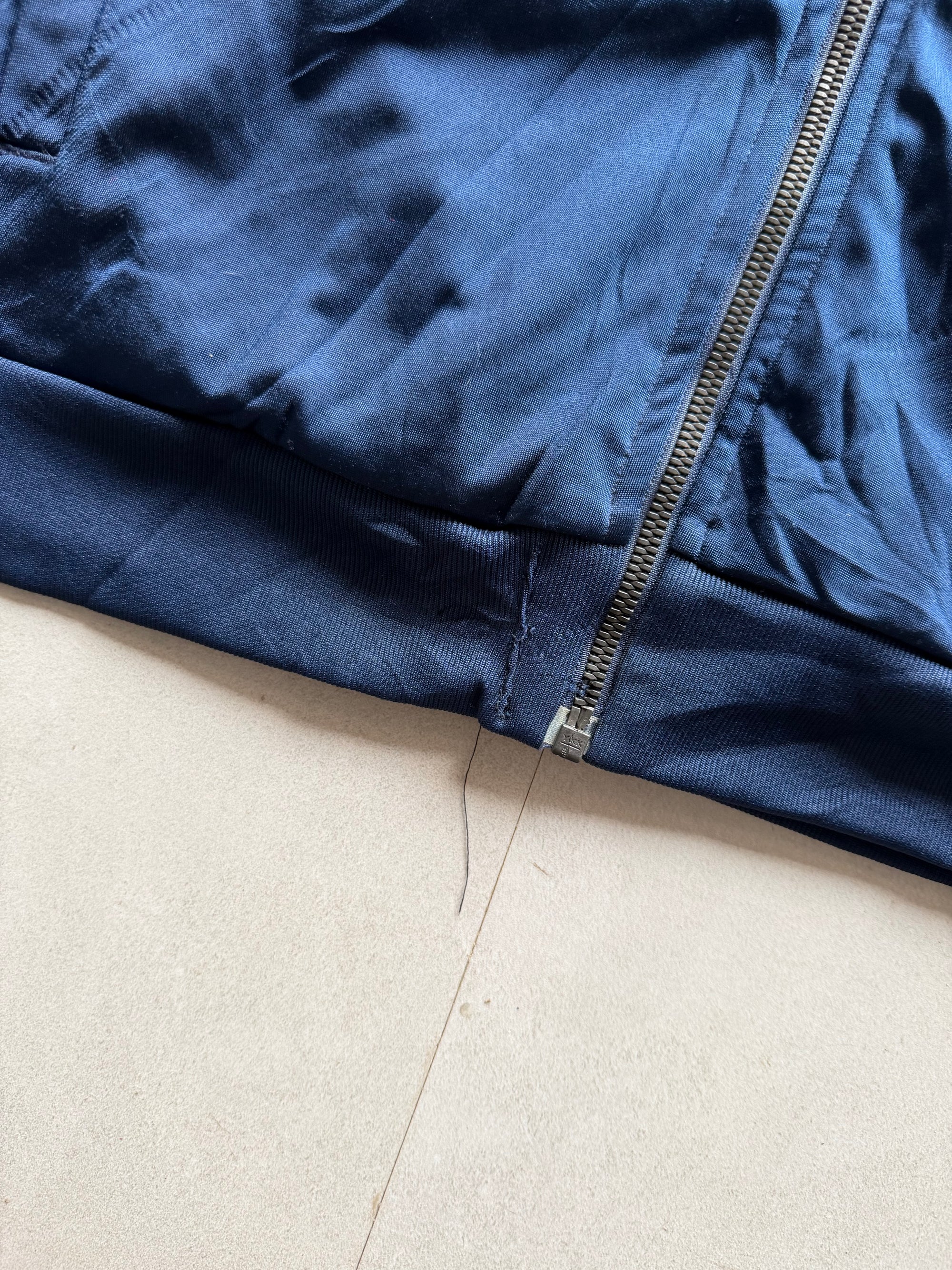 ADIDAS STRIPED JACKET - XL