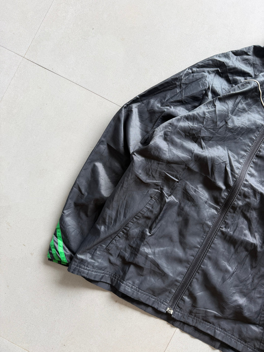 ADIDAS STRIPED JACKET - M
