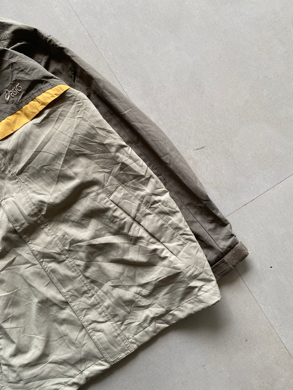 ASICS HOODED TREKKING JACKET - XL