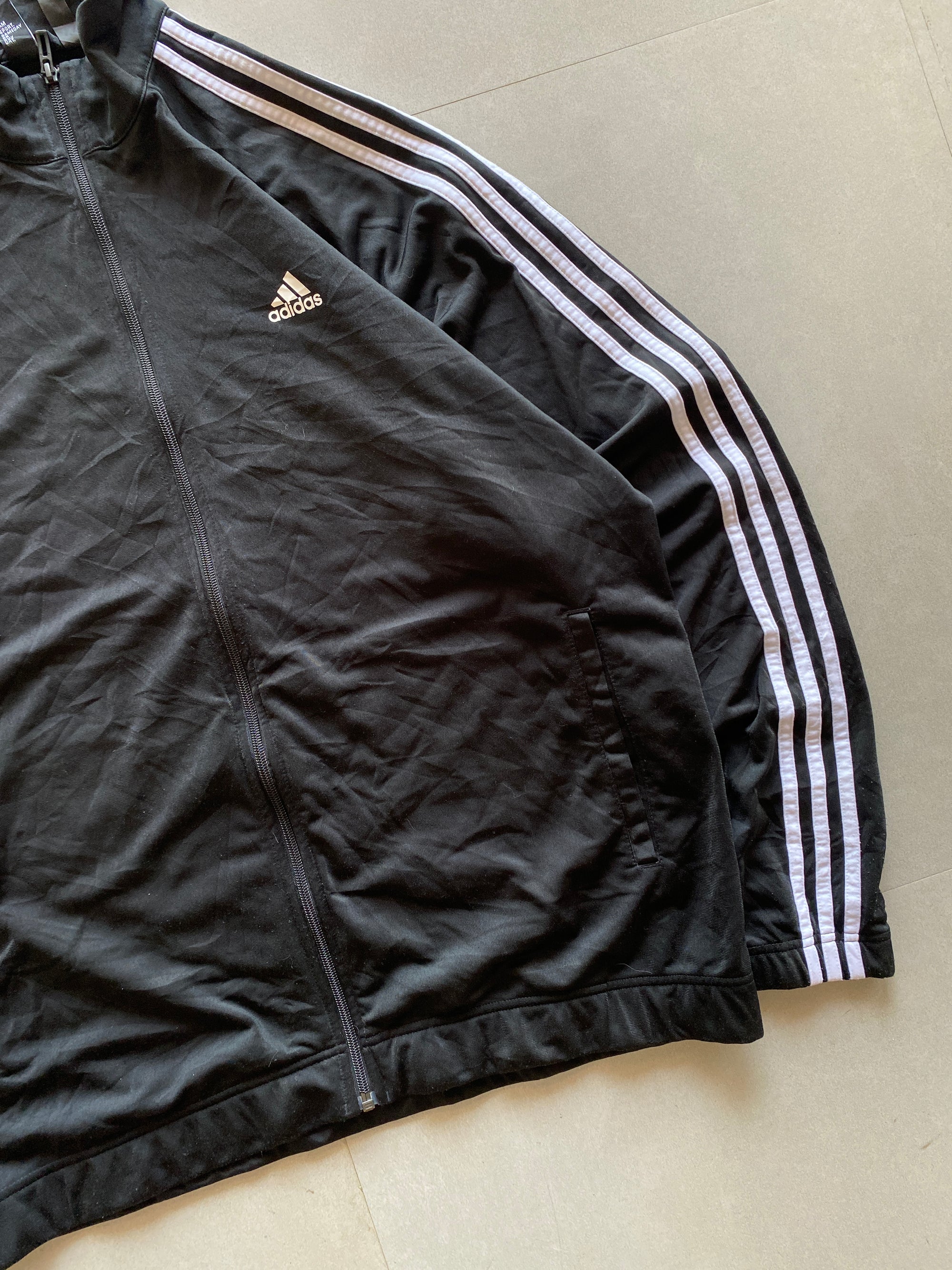 ADIDAS STRIPED JACKET - XL