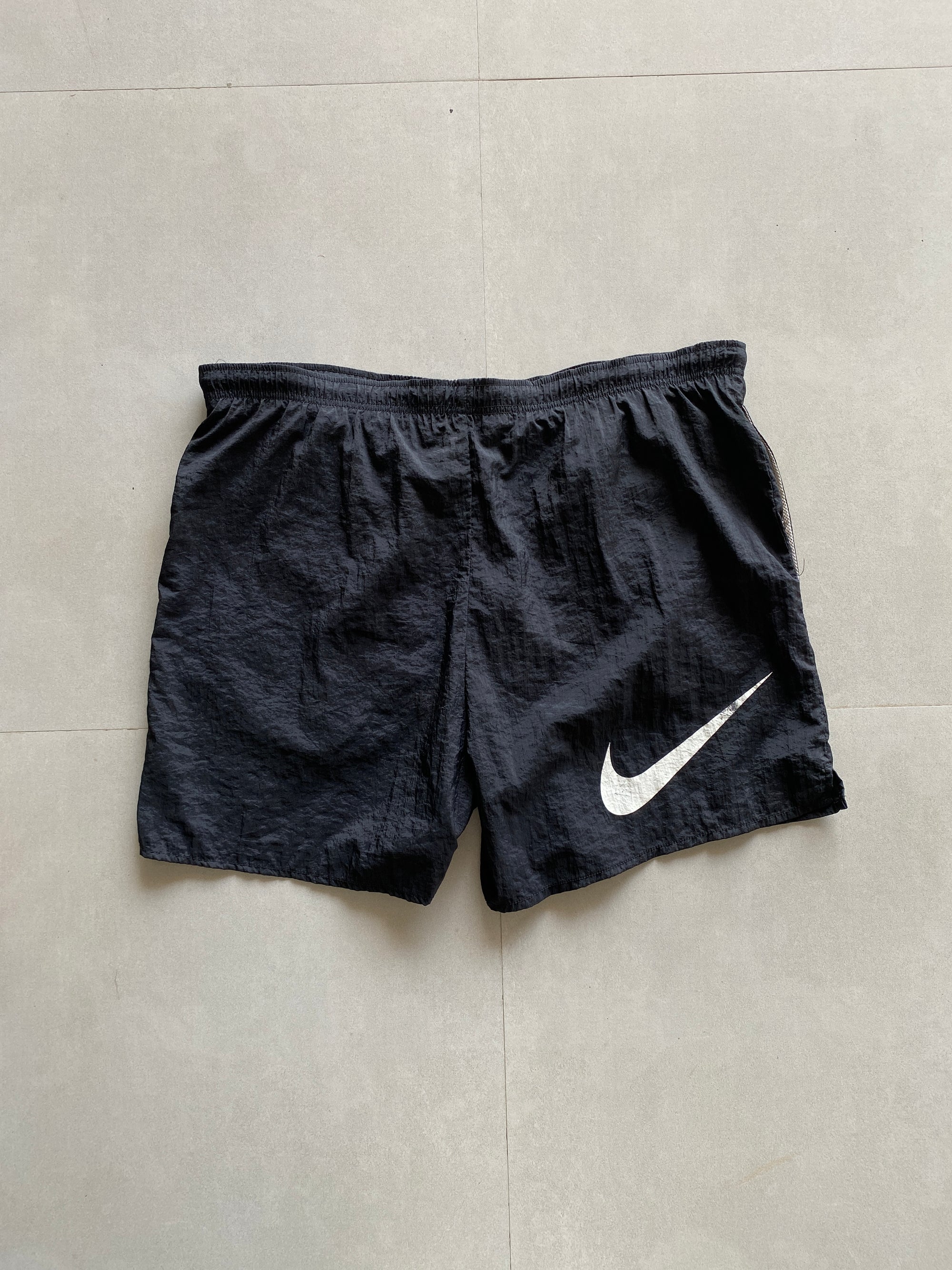 90s NIKE SHORTS - XL