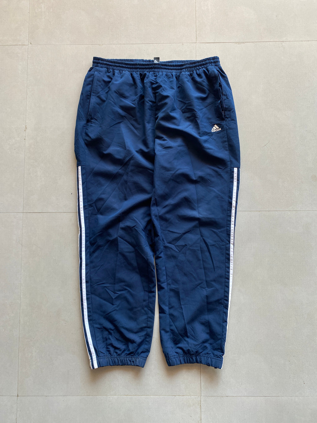 ADIDAS STRIPED TRACK PANT - M