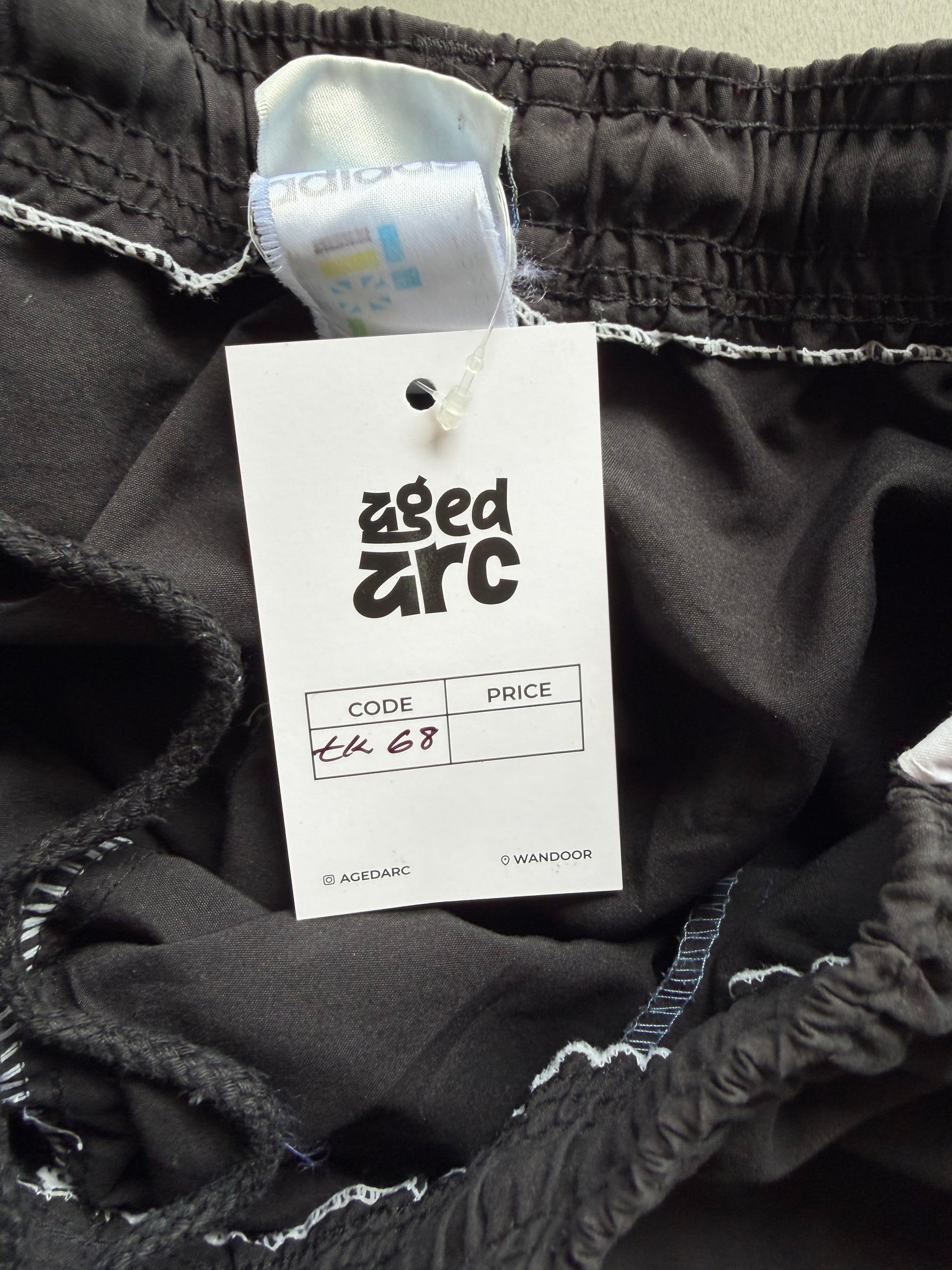 ADIDAS STRIPED TRACK PANT68 - M