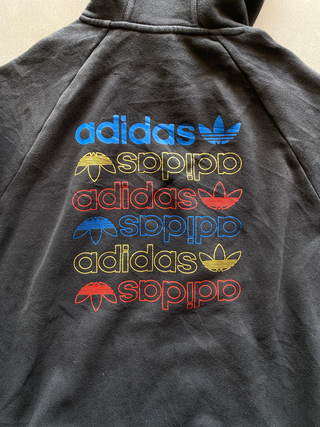 ADIDAS ORGINALS MULTI LOGO HOODIE - L