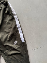 NIKE SWEAT PANTS - M