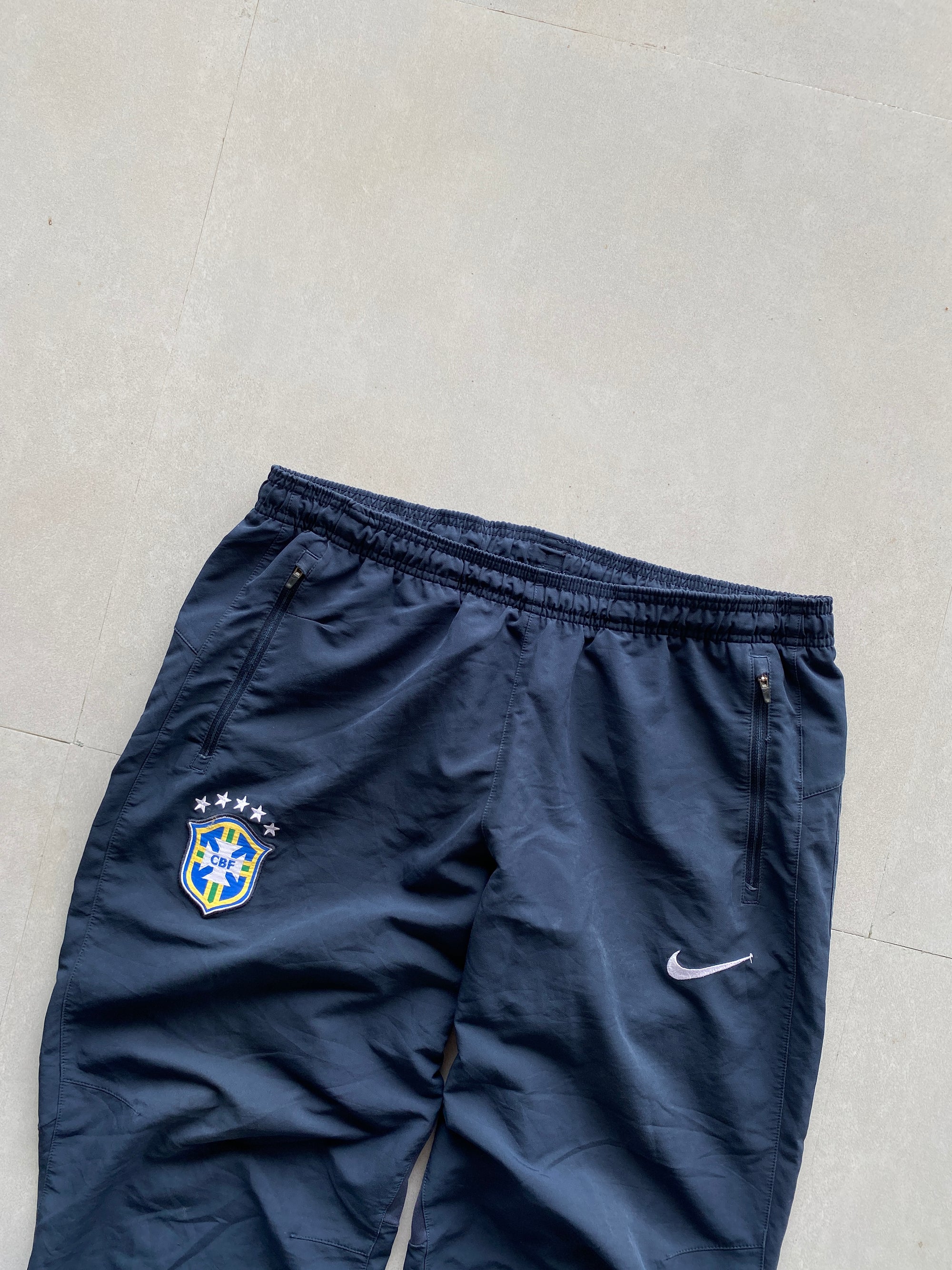 NIKE BRAZIL TRACK PANT - L