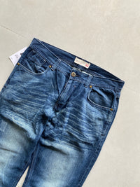DIESEL INDUSTRY STRAIGHT FIT DENIM - M