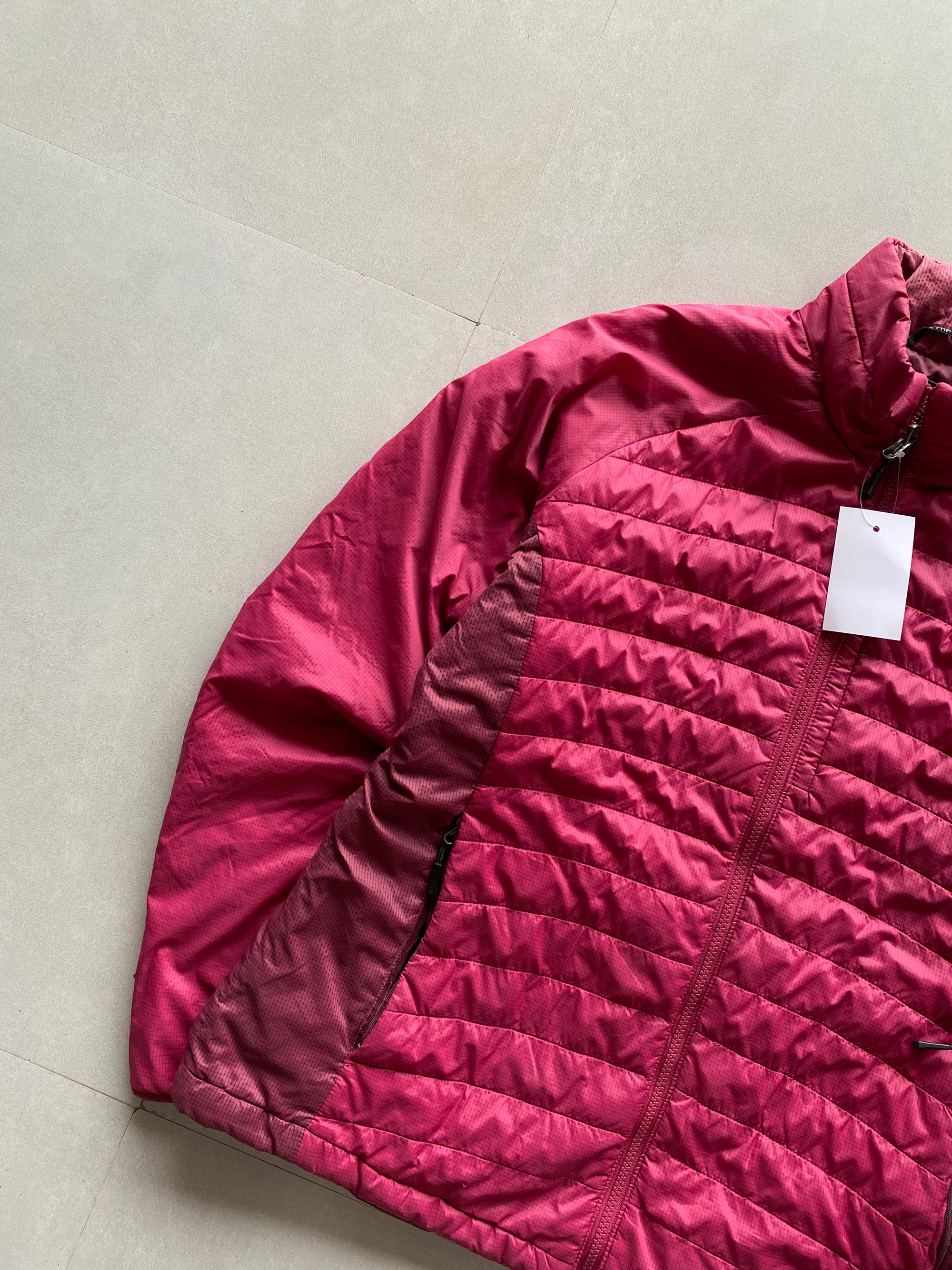 THE NORTH FACE LIGHT WEIGHT PUFFER JACKET - L