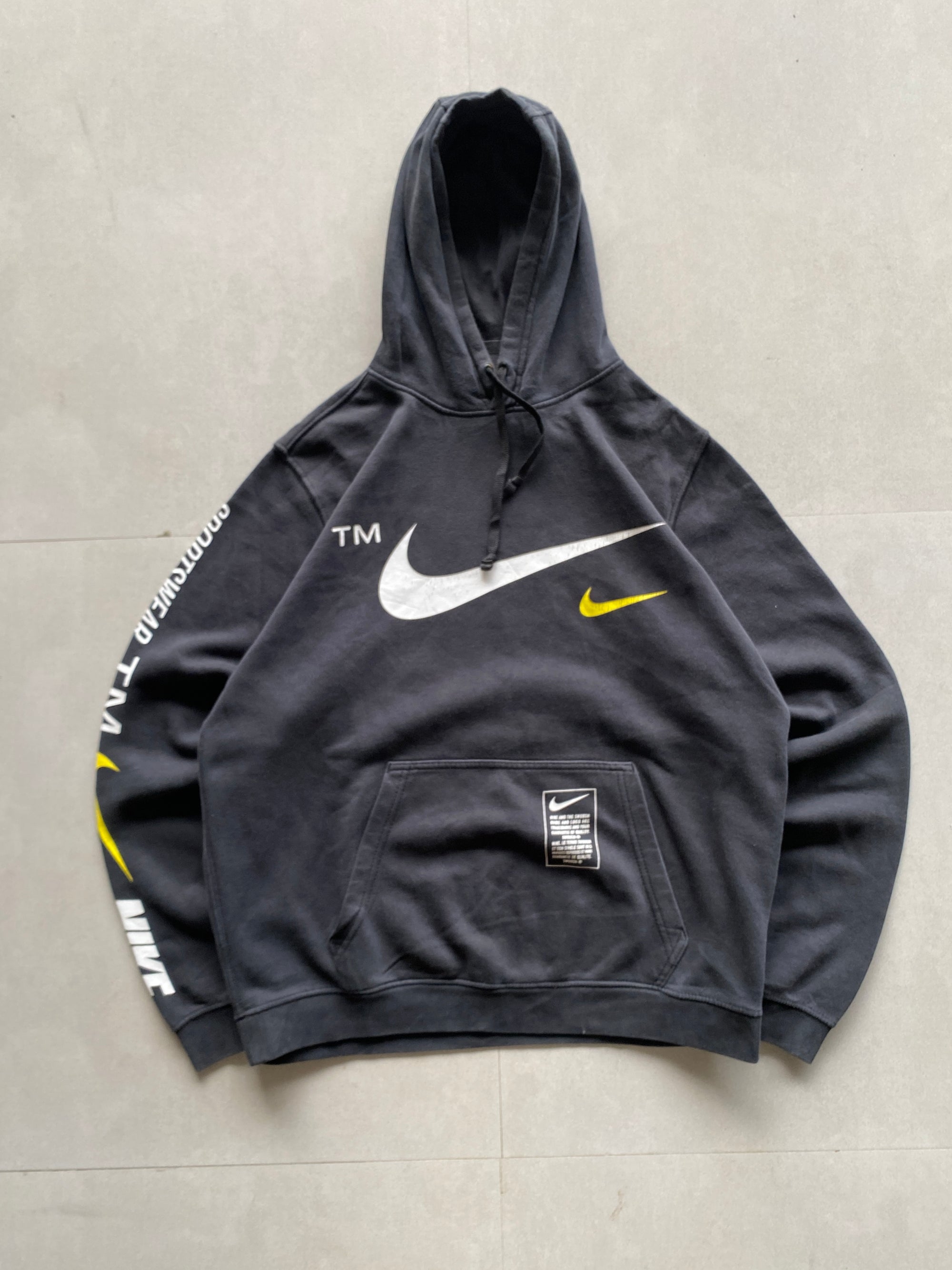 NIKE SWOOSH HOODIE - L