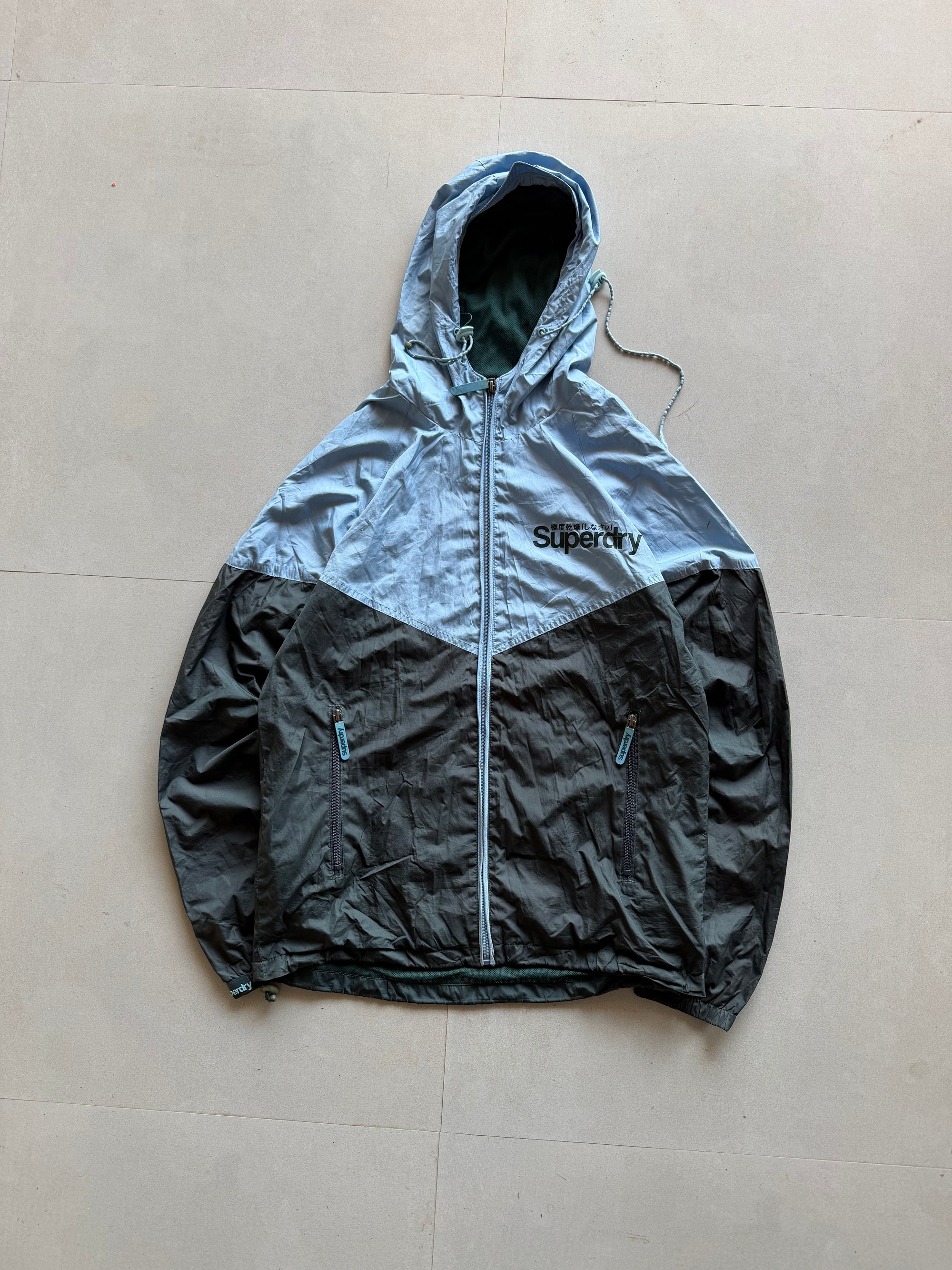 SUPERDRY HOODED JACKET - M