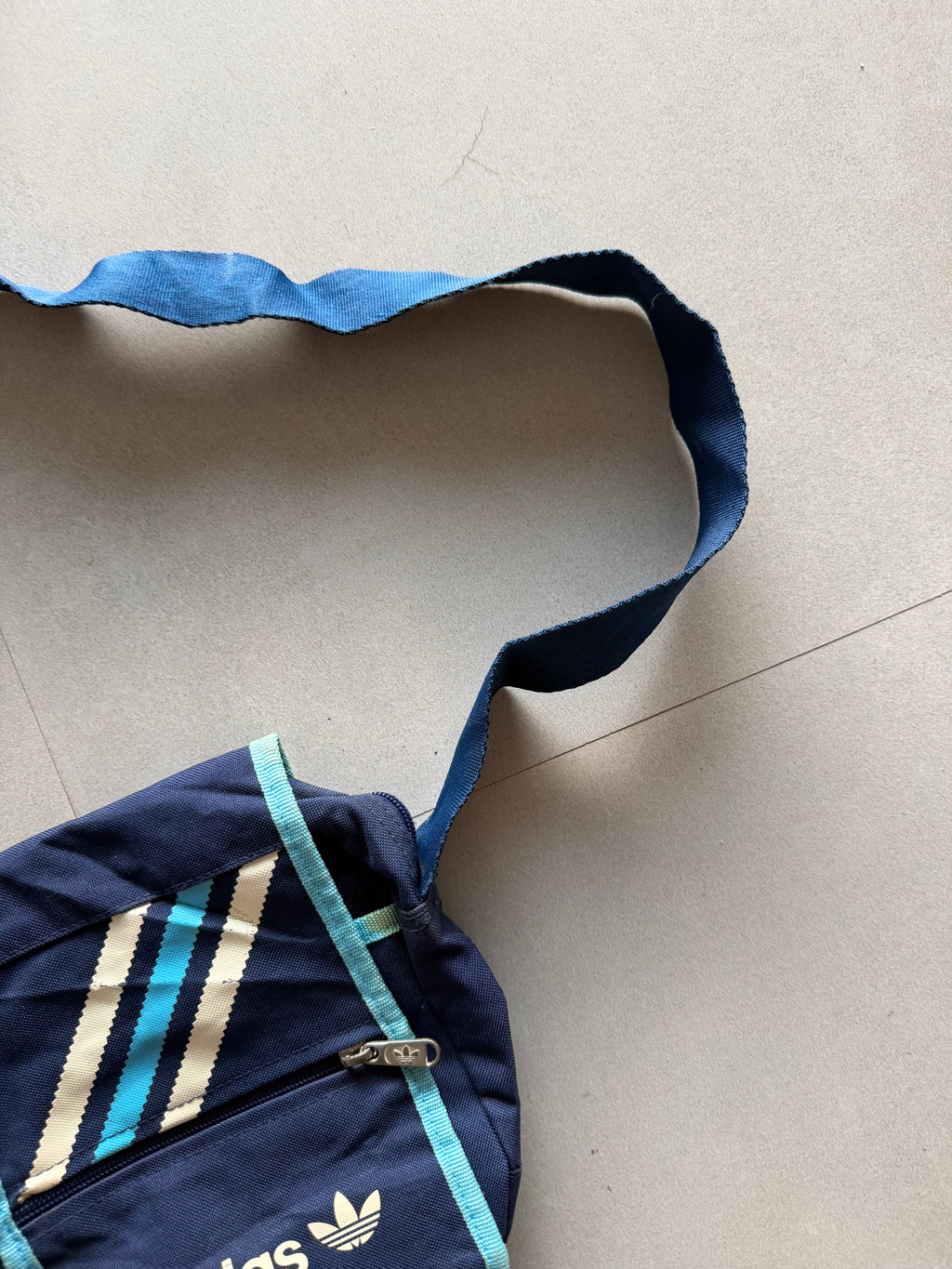 ADIDAS SLING BAG