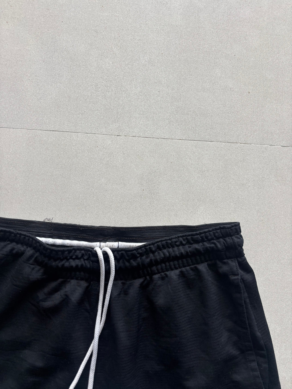 NIKE BIG SWOOSH SHORTS - M