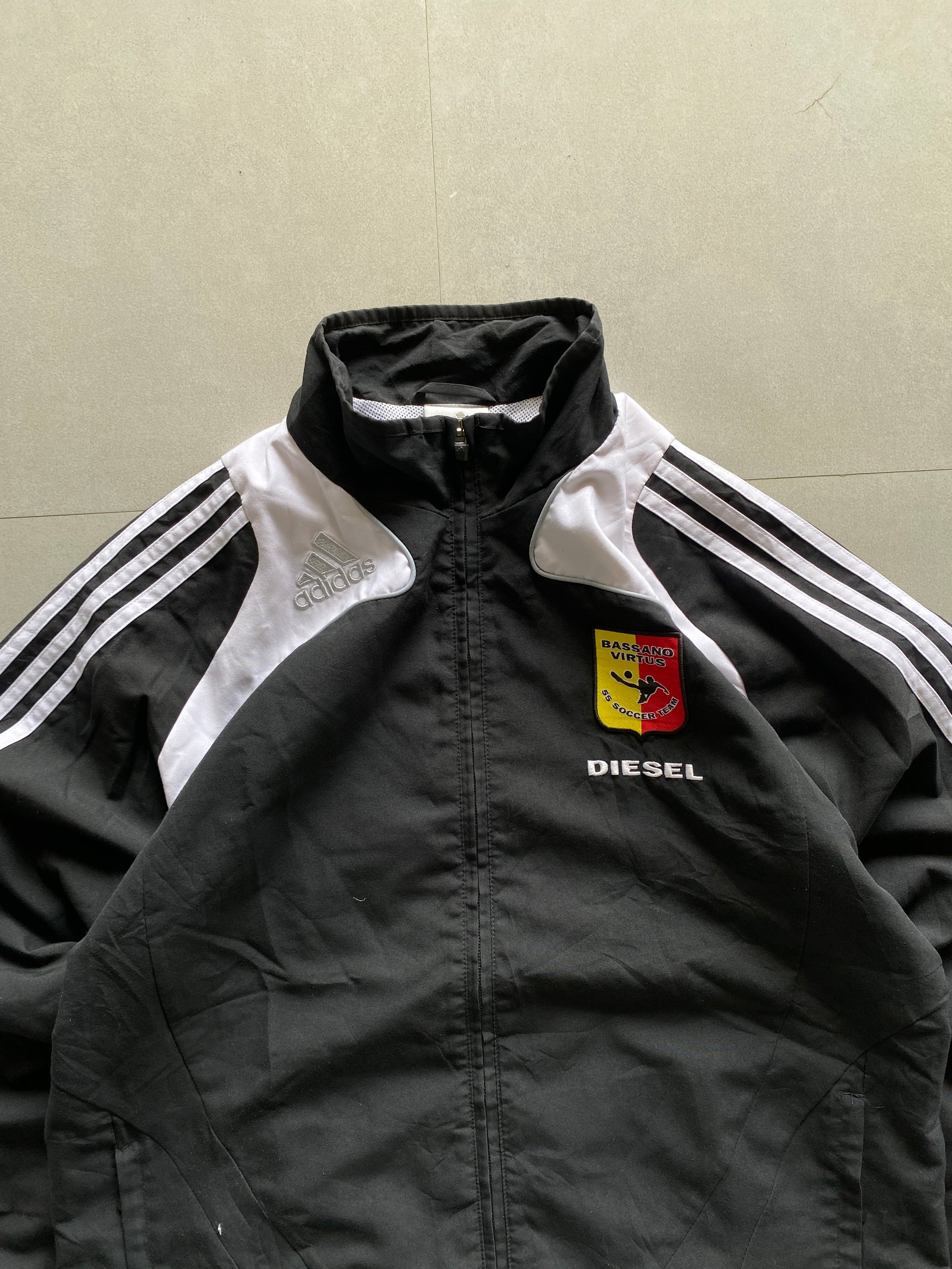 VINTAGE ADIDAS STRIPED JACKET -M