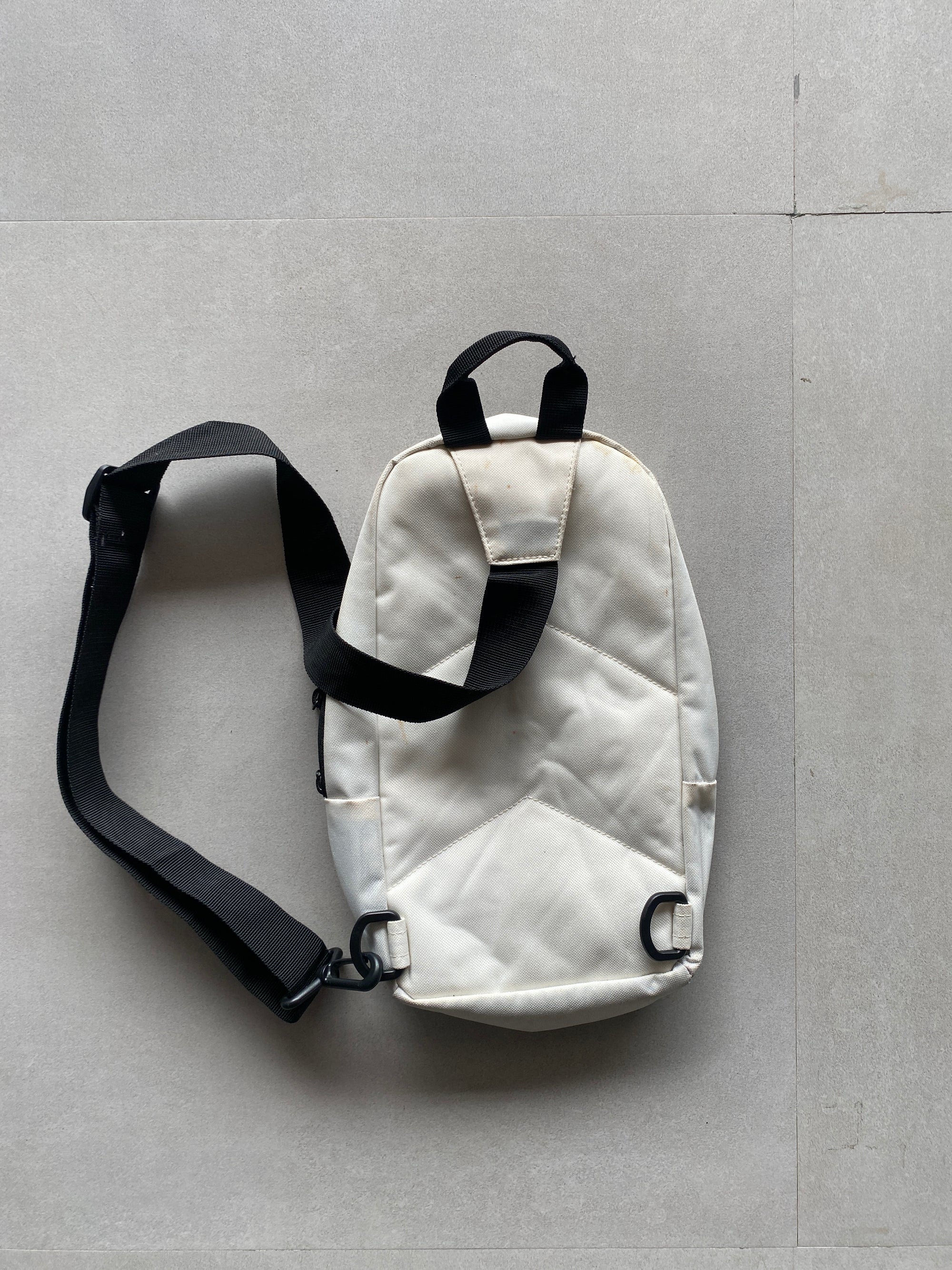 CROSS BODY BAG