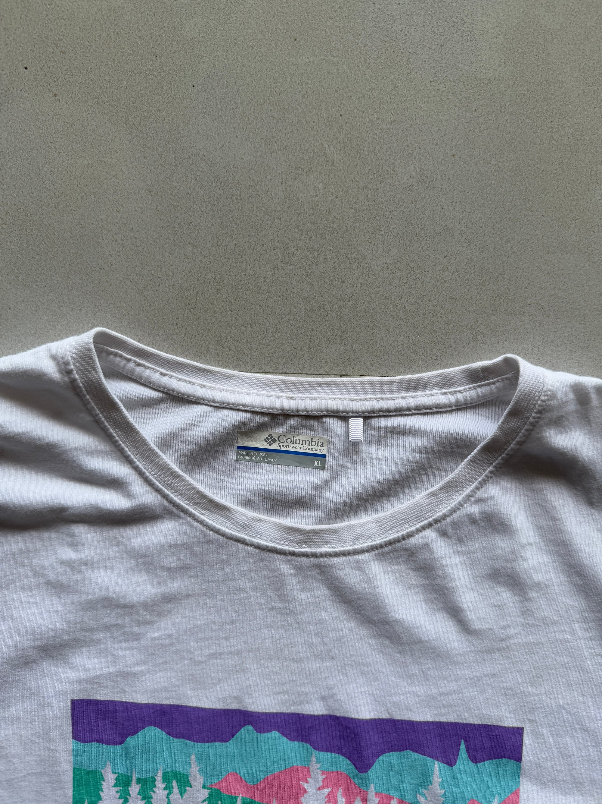COLUMBIA SPELL OUT TEE - XL