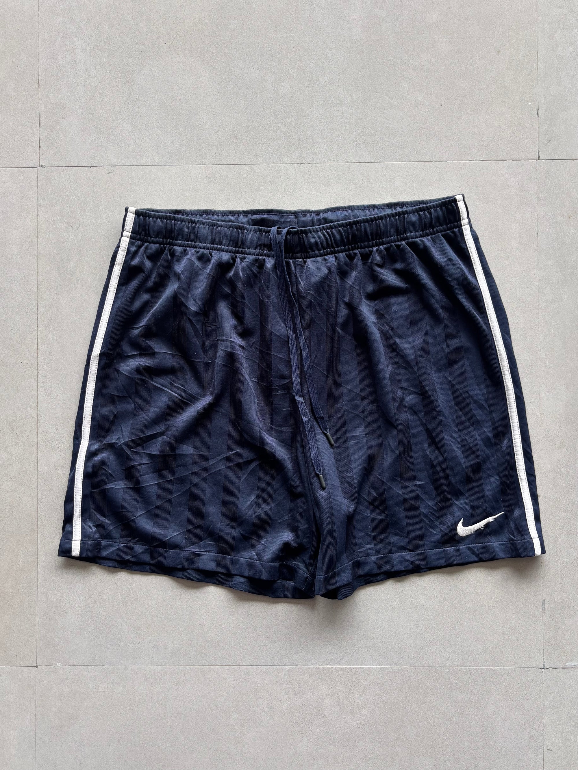 NIKE BLUE SHORTS - M