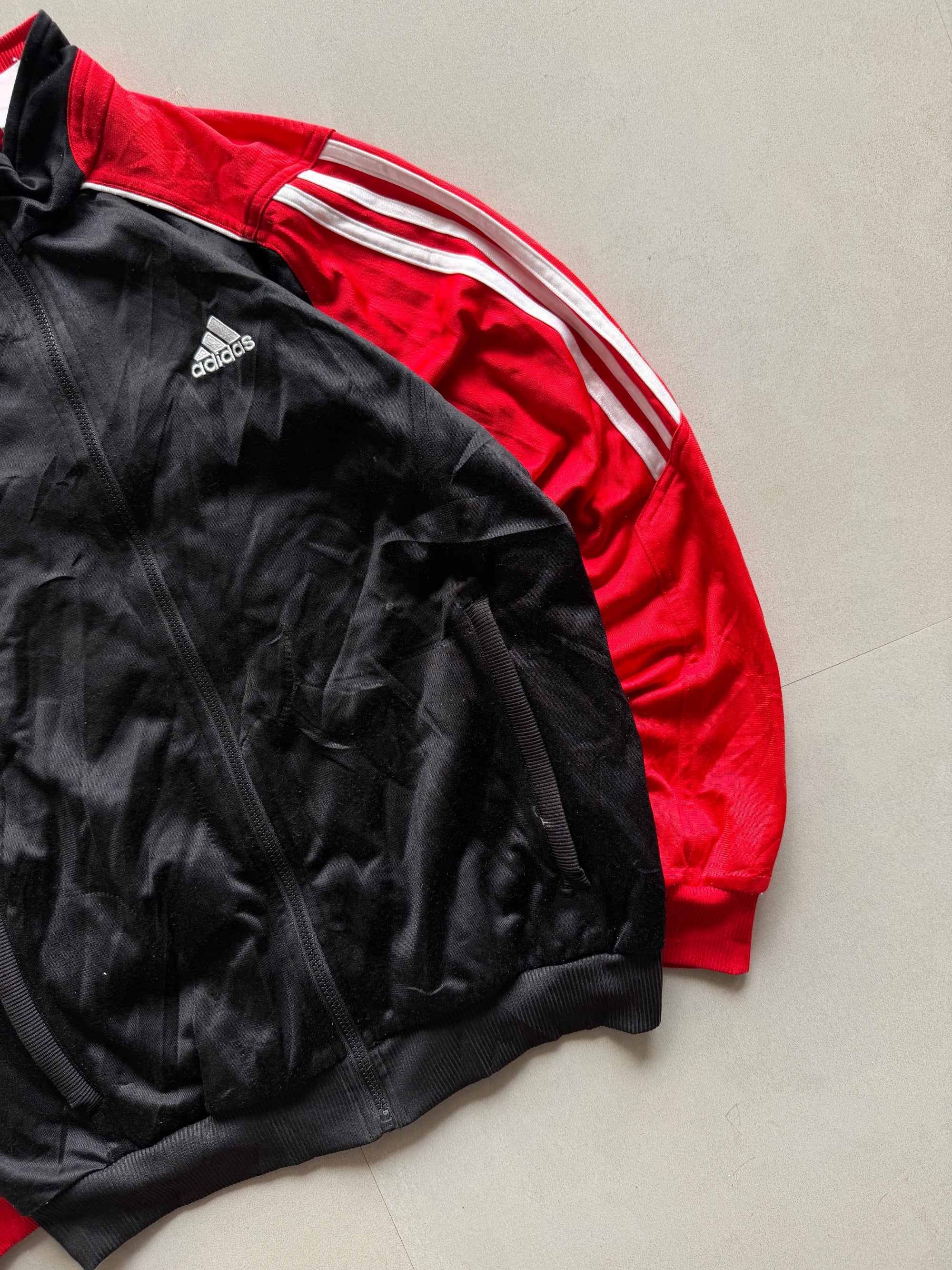 ADIDAS STRIPED JACKET - M