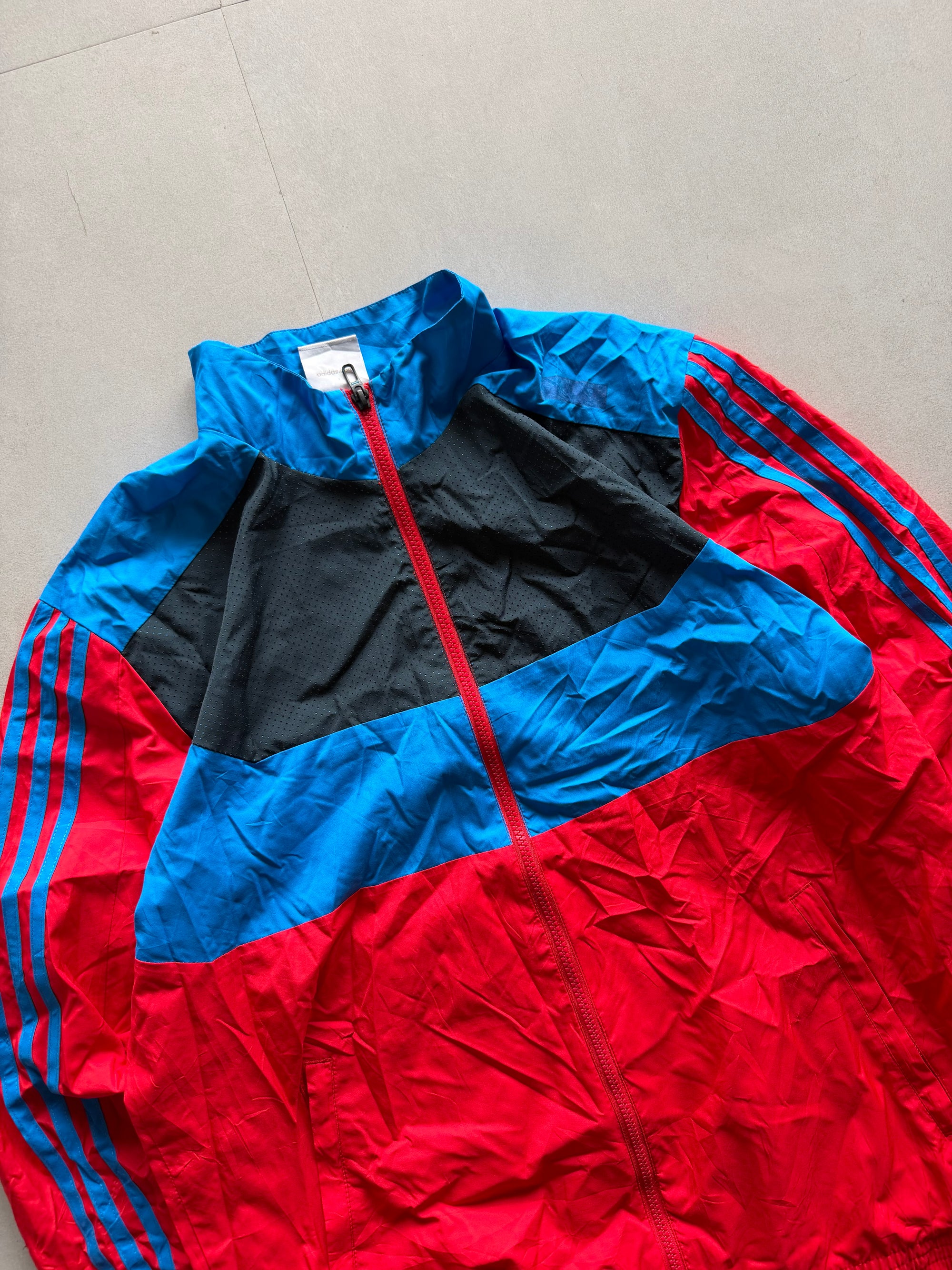 ADIDAS STRIPED JACKET - L