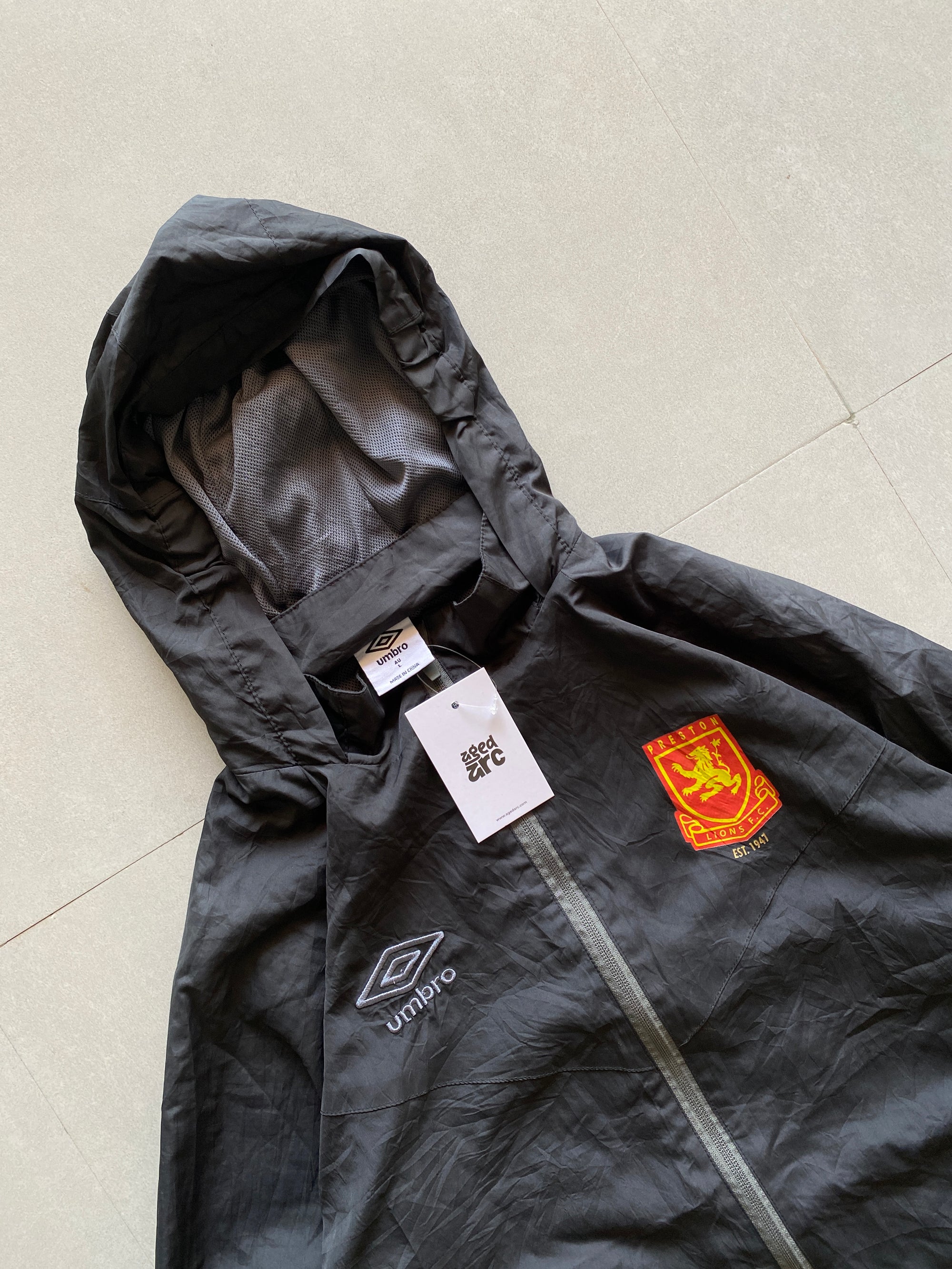 UMBRO JACKET - L