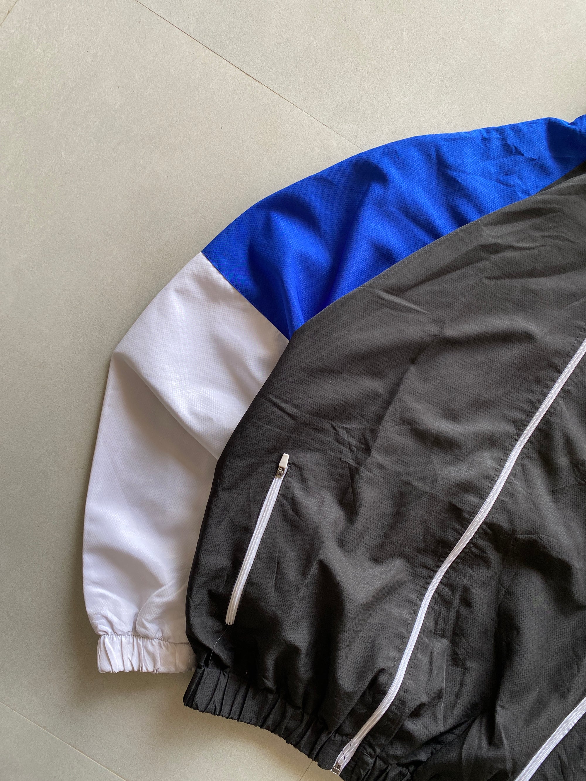 VINTAGE LACOSTE HOODED JACKET - M