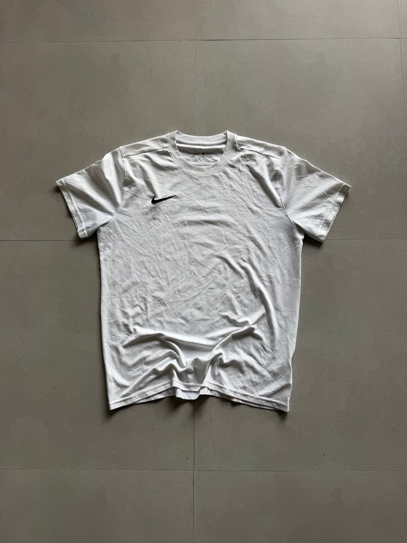 VINTAGE NIKE TEE - MISSING