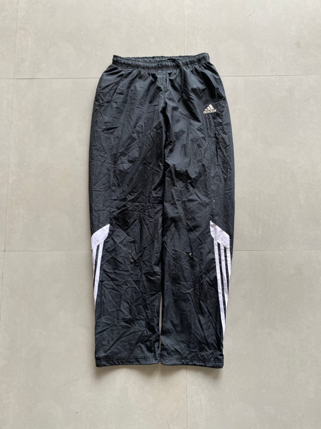 ADIDAS STRIPED BAGGY TRACK PANT - S