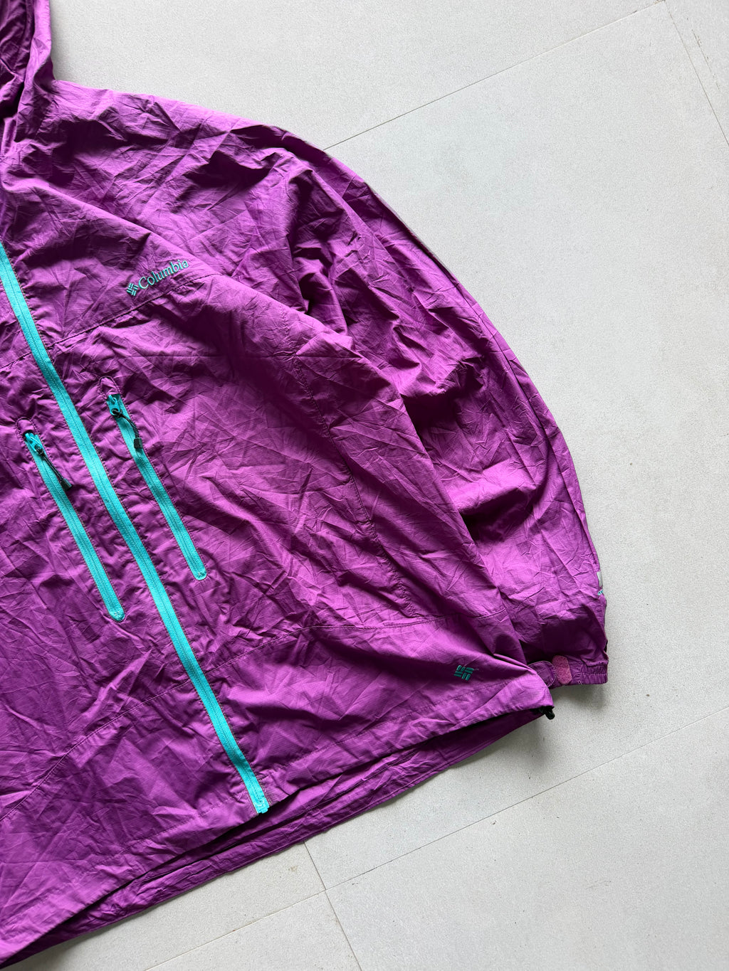 COLUMBIA HOODED HIKING JACKET - M