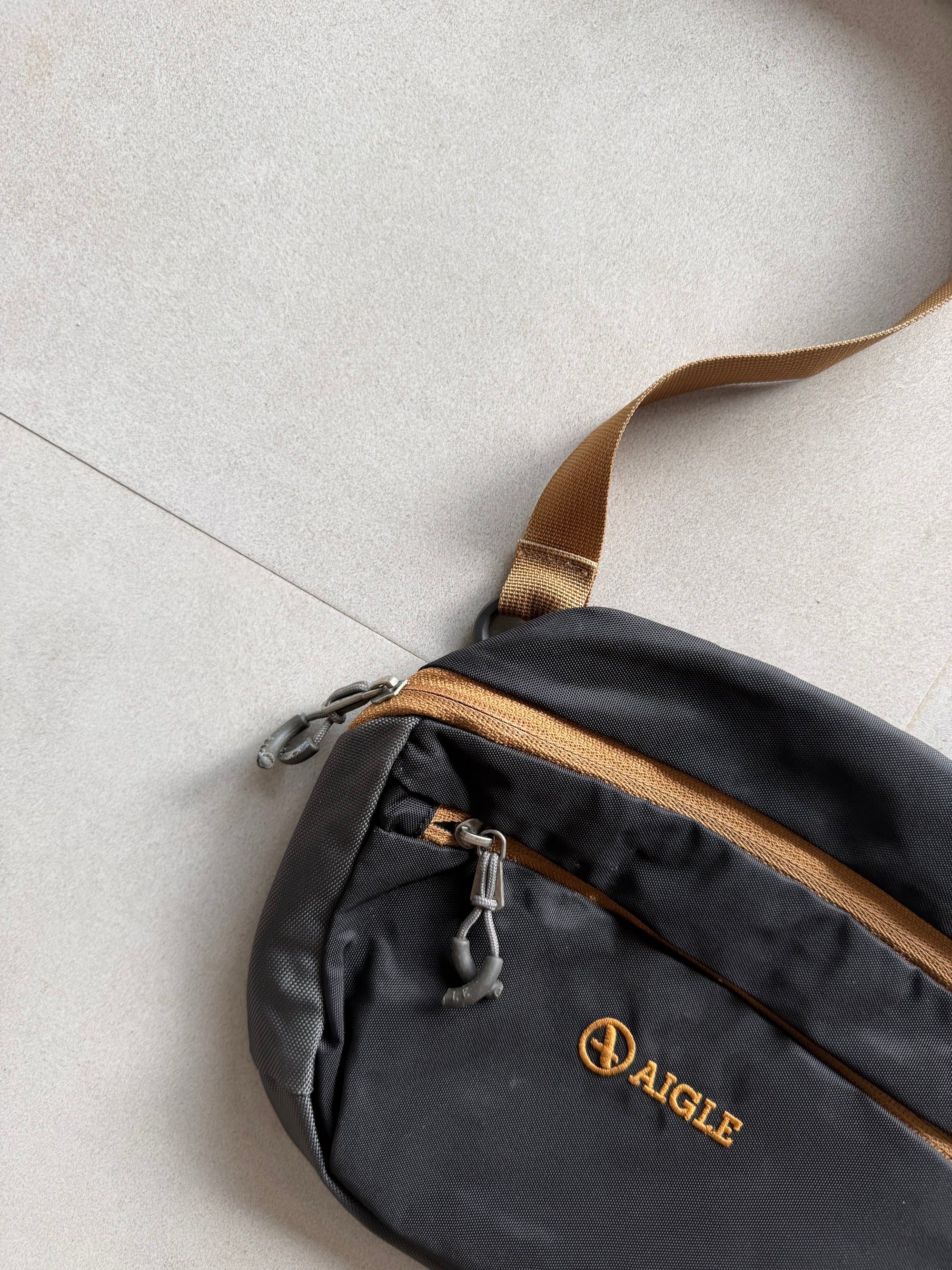 AIGLE SHOULDER BAG