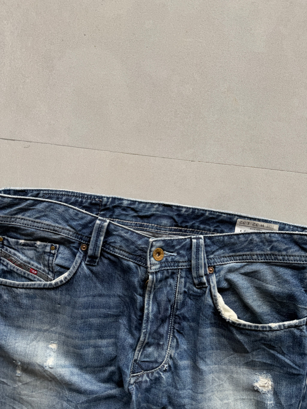 DIESEL INDUSTRY SCRATCHED HEAVY DENIM - M