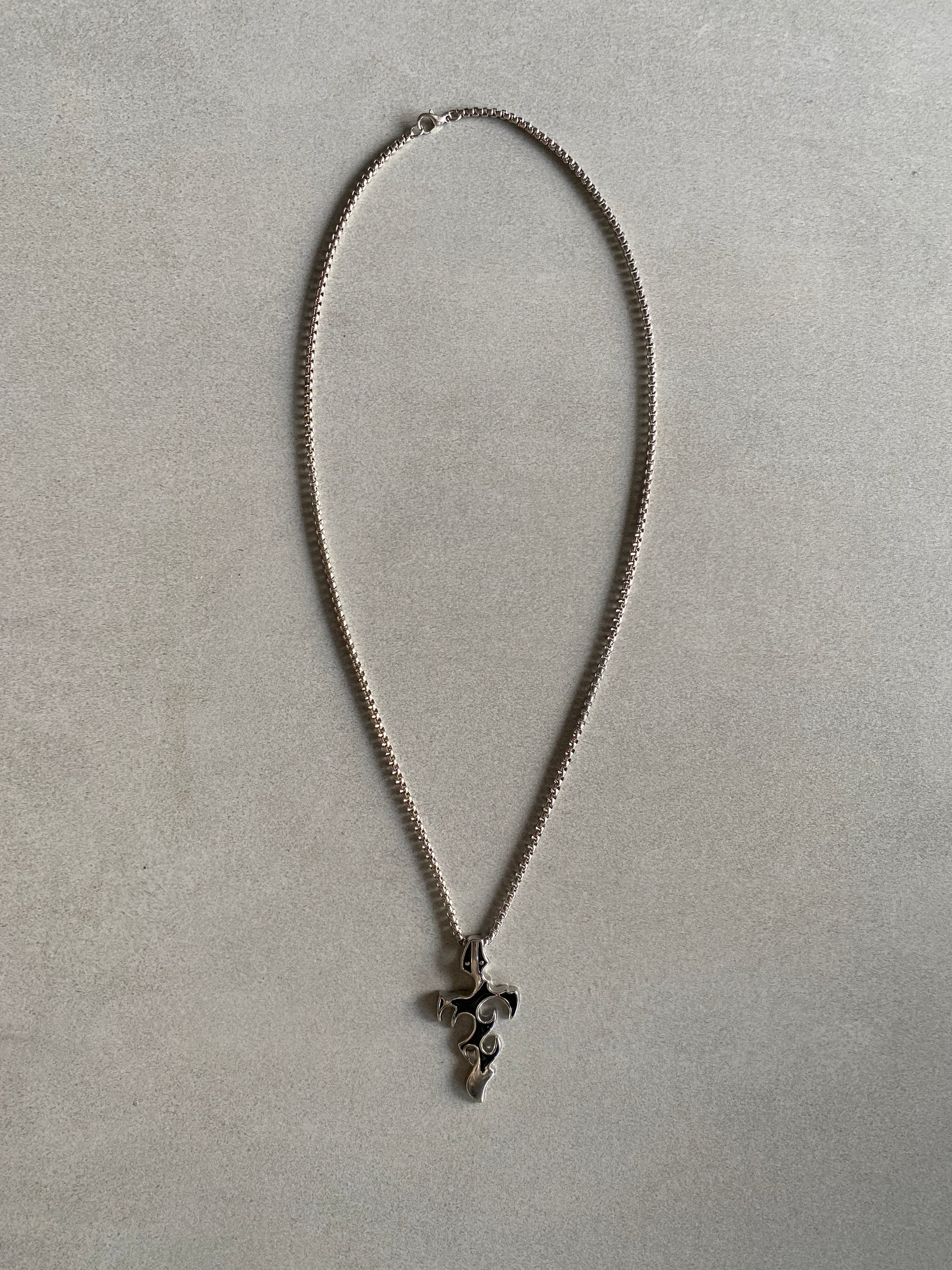 FLAME CROSS PENDANT CHAIN