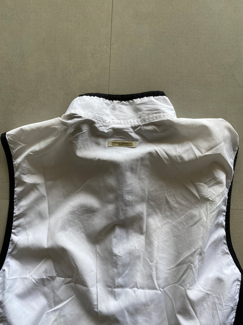 90S NIKE SLEEVE LESS JACKET - L