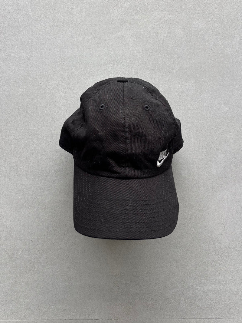 NIKE BLACK CAP