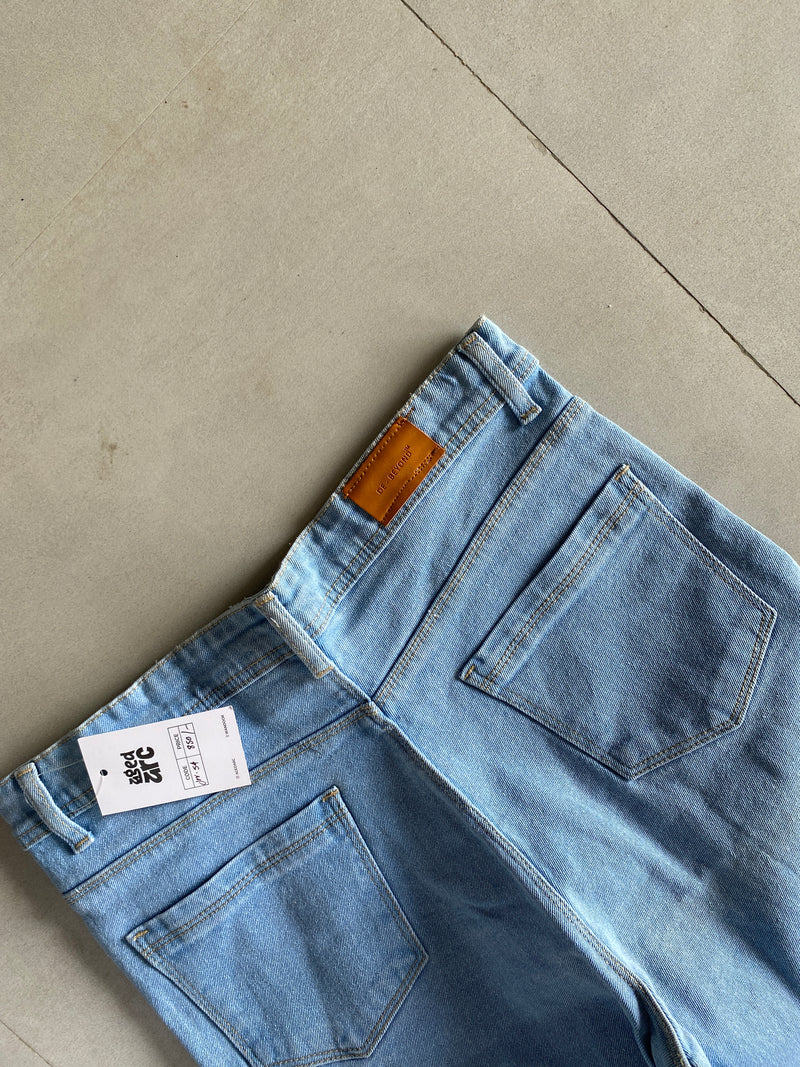 DISTRESSED BAGGY DENIM - XL