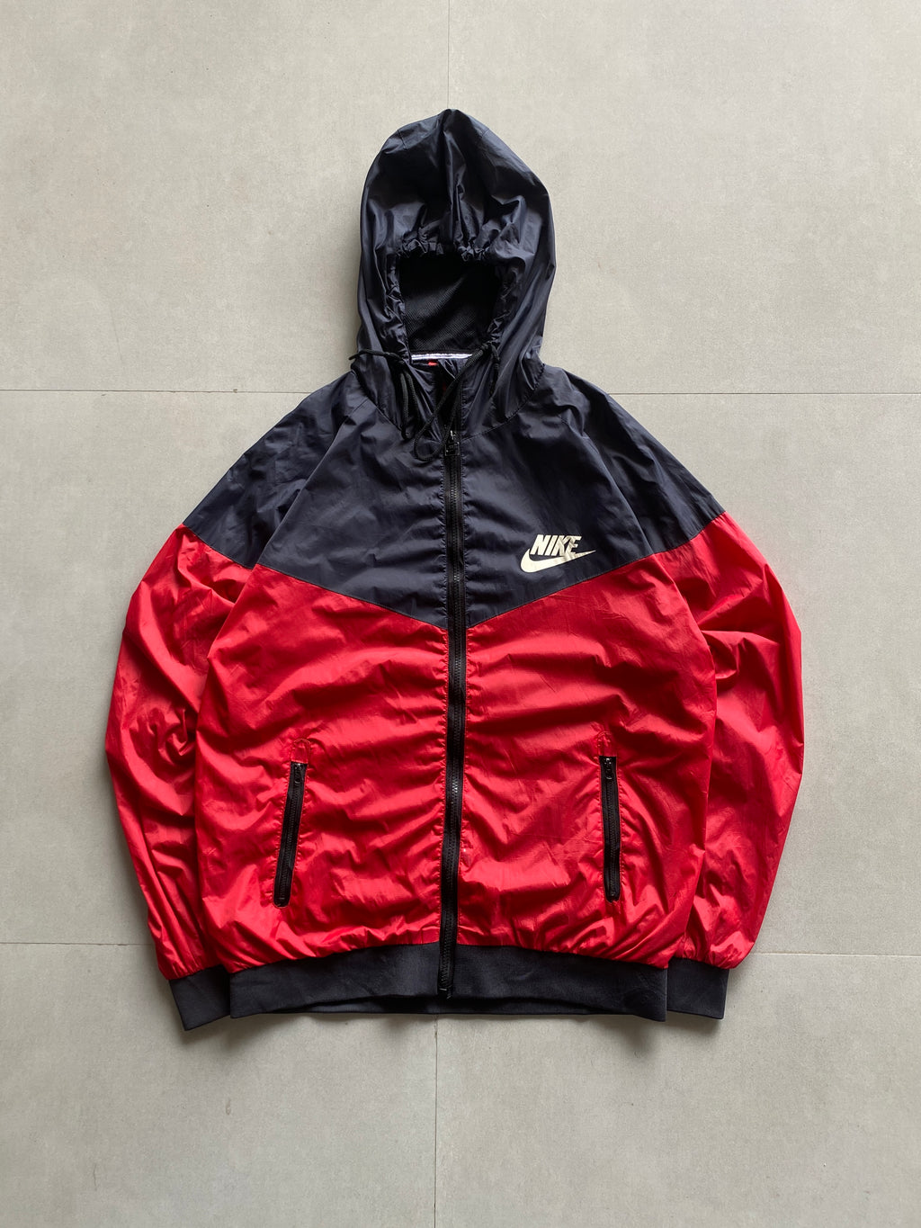 VINTAGE NIKE JACKET - L